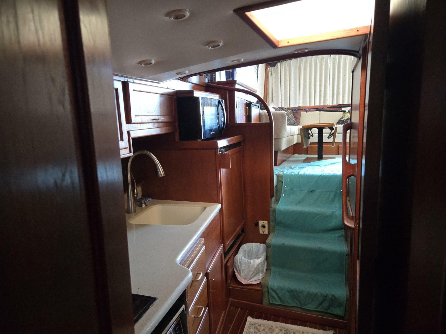 WHITE LIGHENING 42ft Ocean Yachts Yacht For Sale WHITE LIGHENING 42ft Ocean Yachts Yacht For Sale
