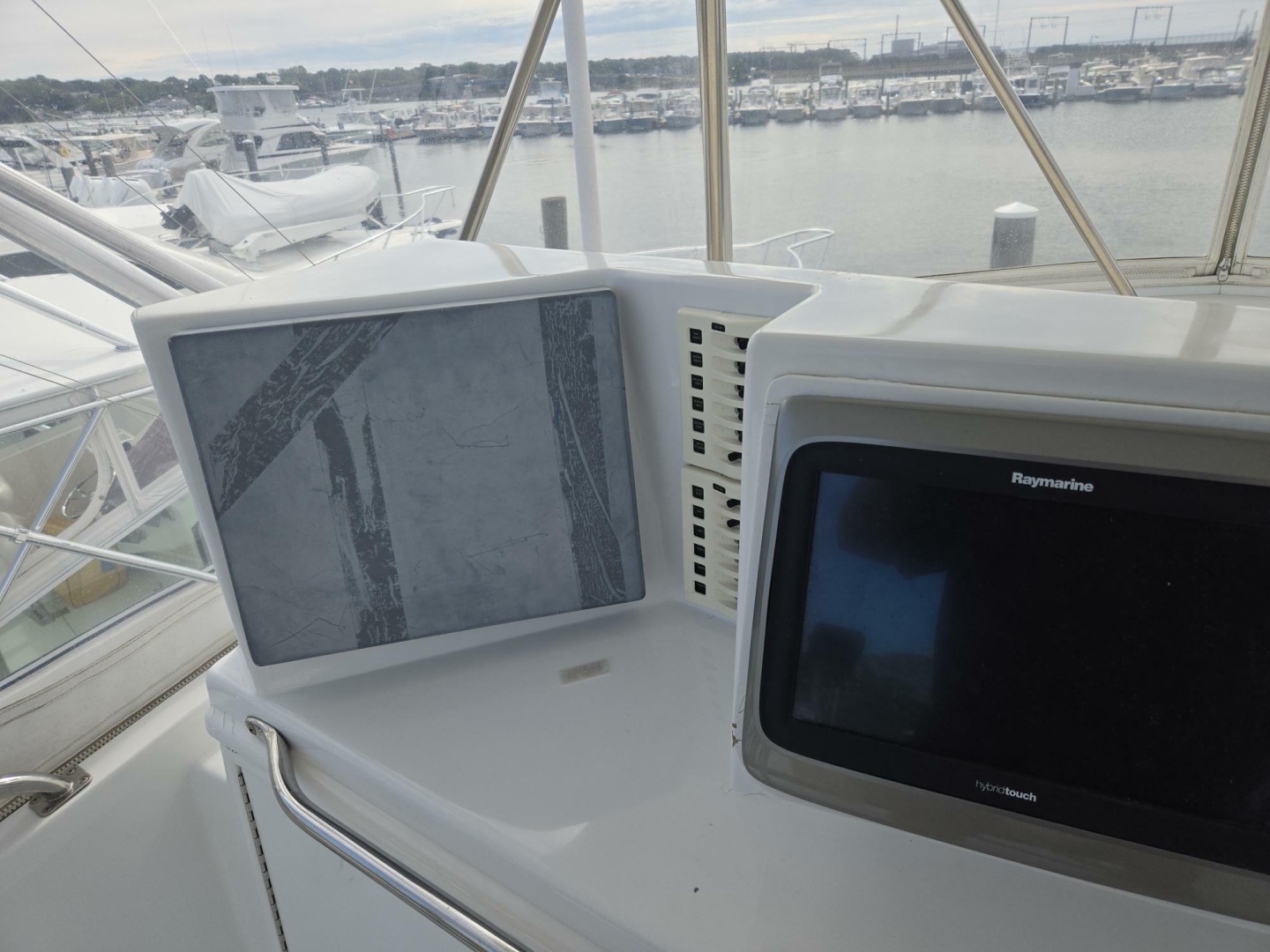 WHITE LIGHENING 42ft Ocean Yachts Yacht For Sale WHITE LIGHENING 42ft Ocean Yachts Yacht For Sale