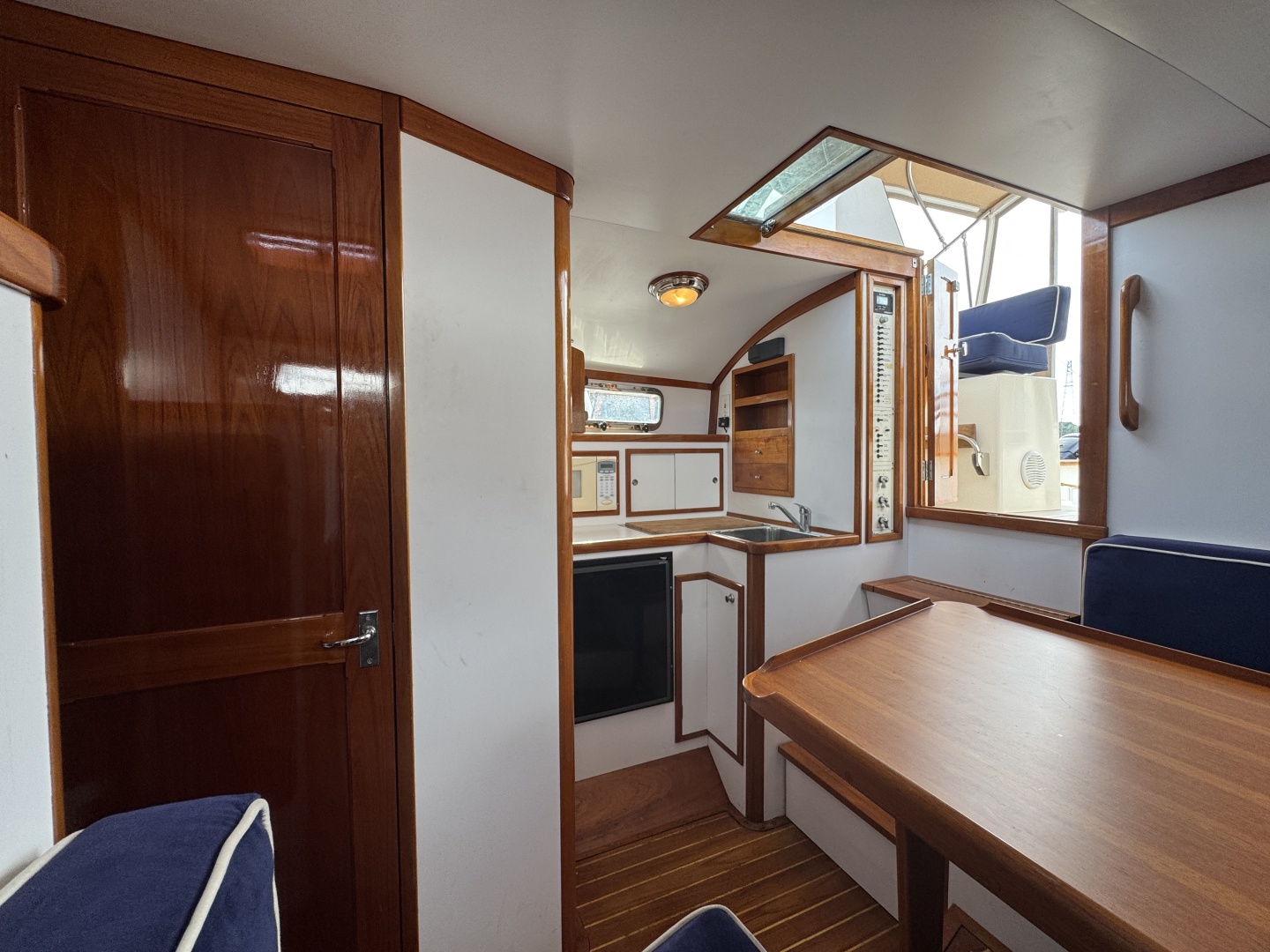 29ft Bruckmann Yacht For Sale