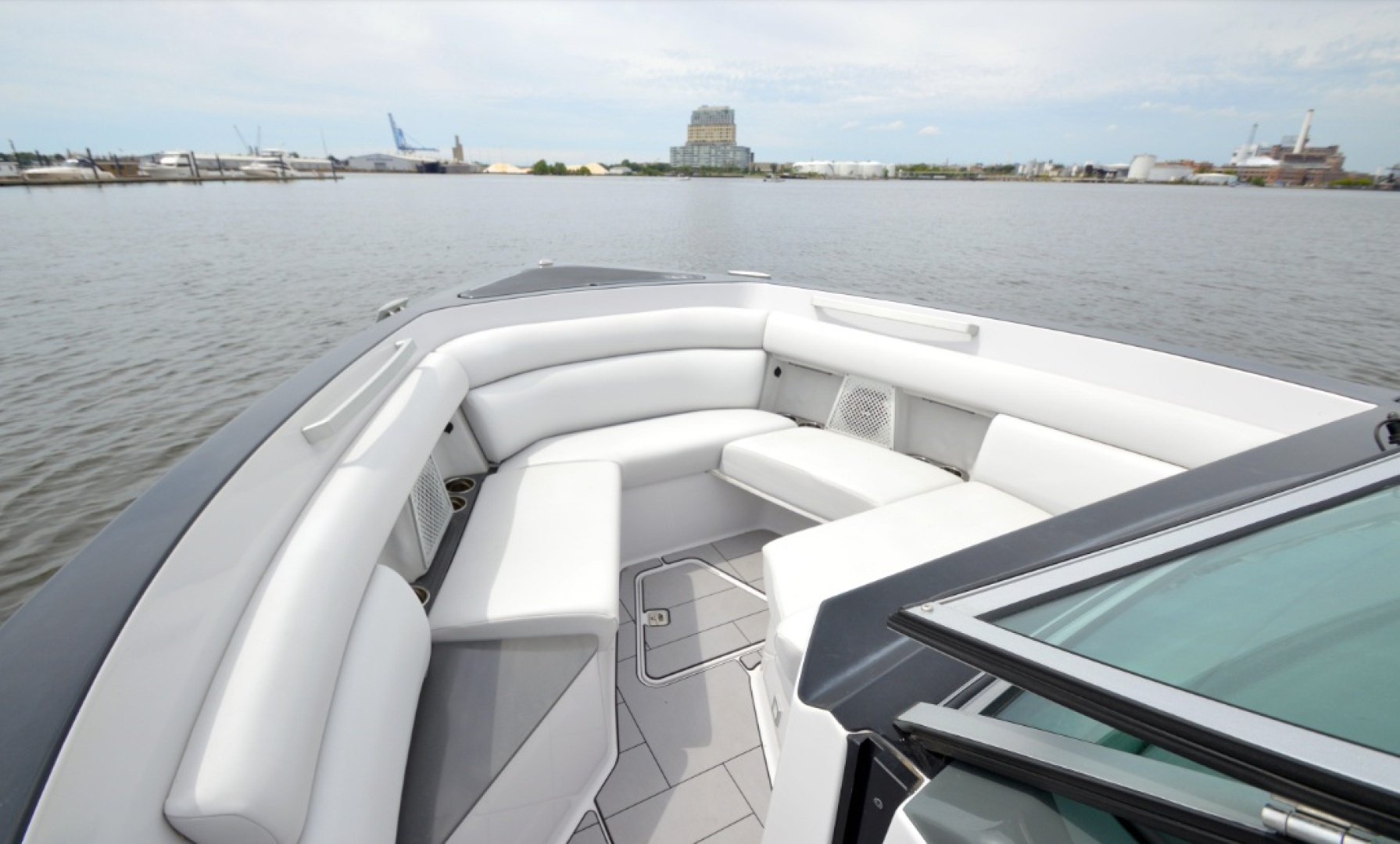 32ft Aviara Yacht For Sale