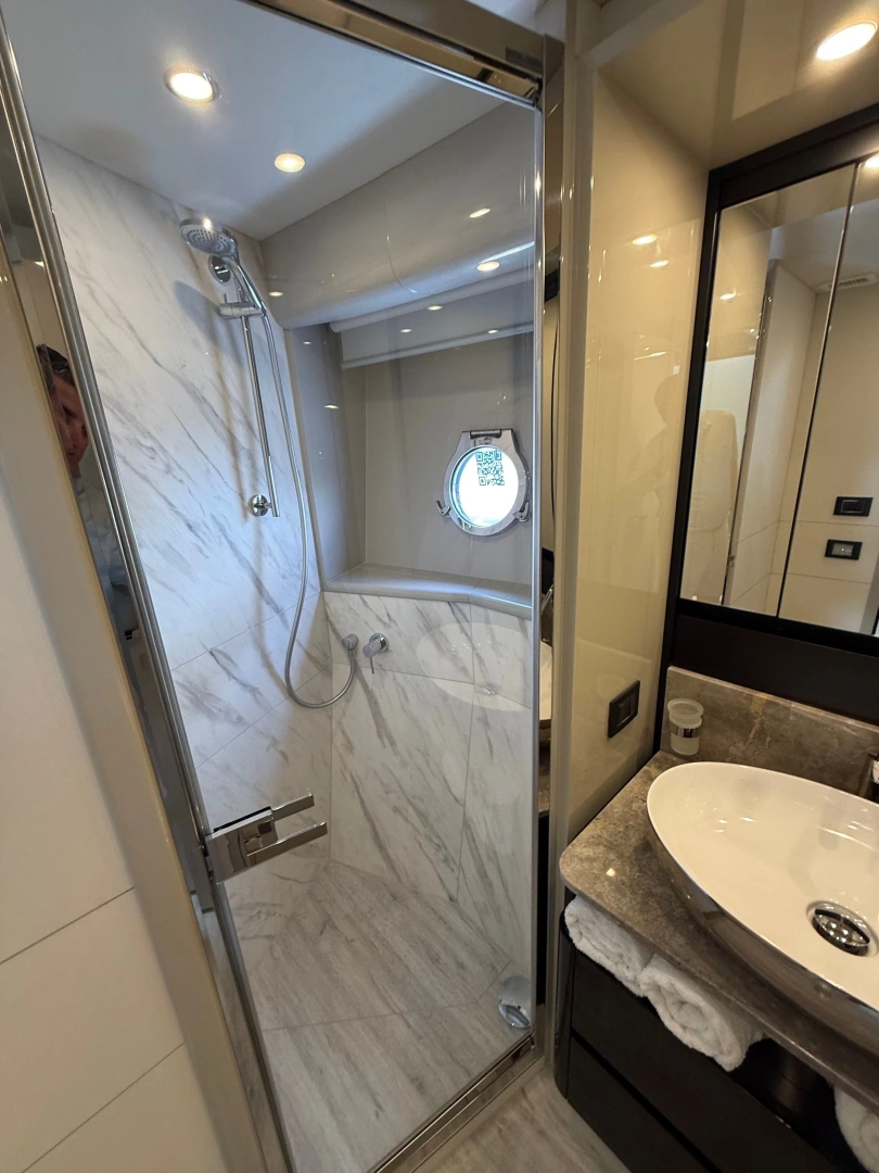 Absolute 62 Fly Yacht For Sale