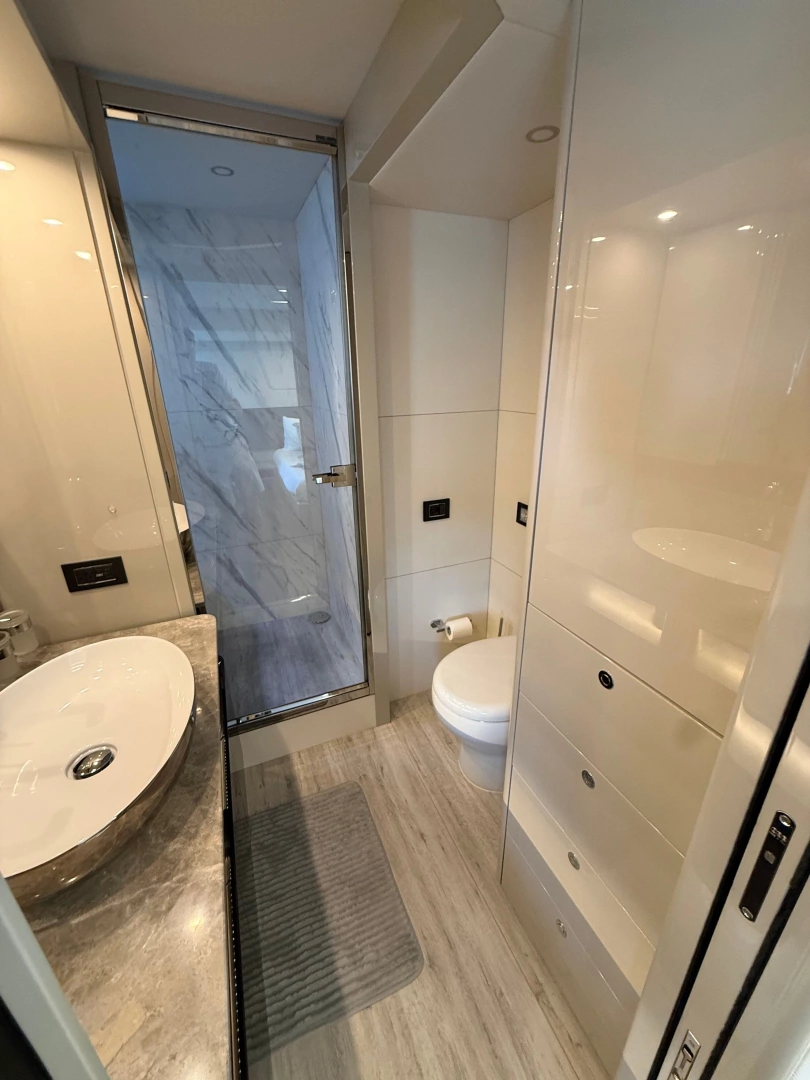 Absolute 62 Fly Yacht For Sale