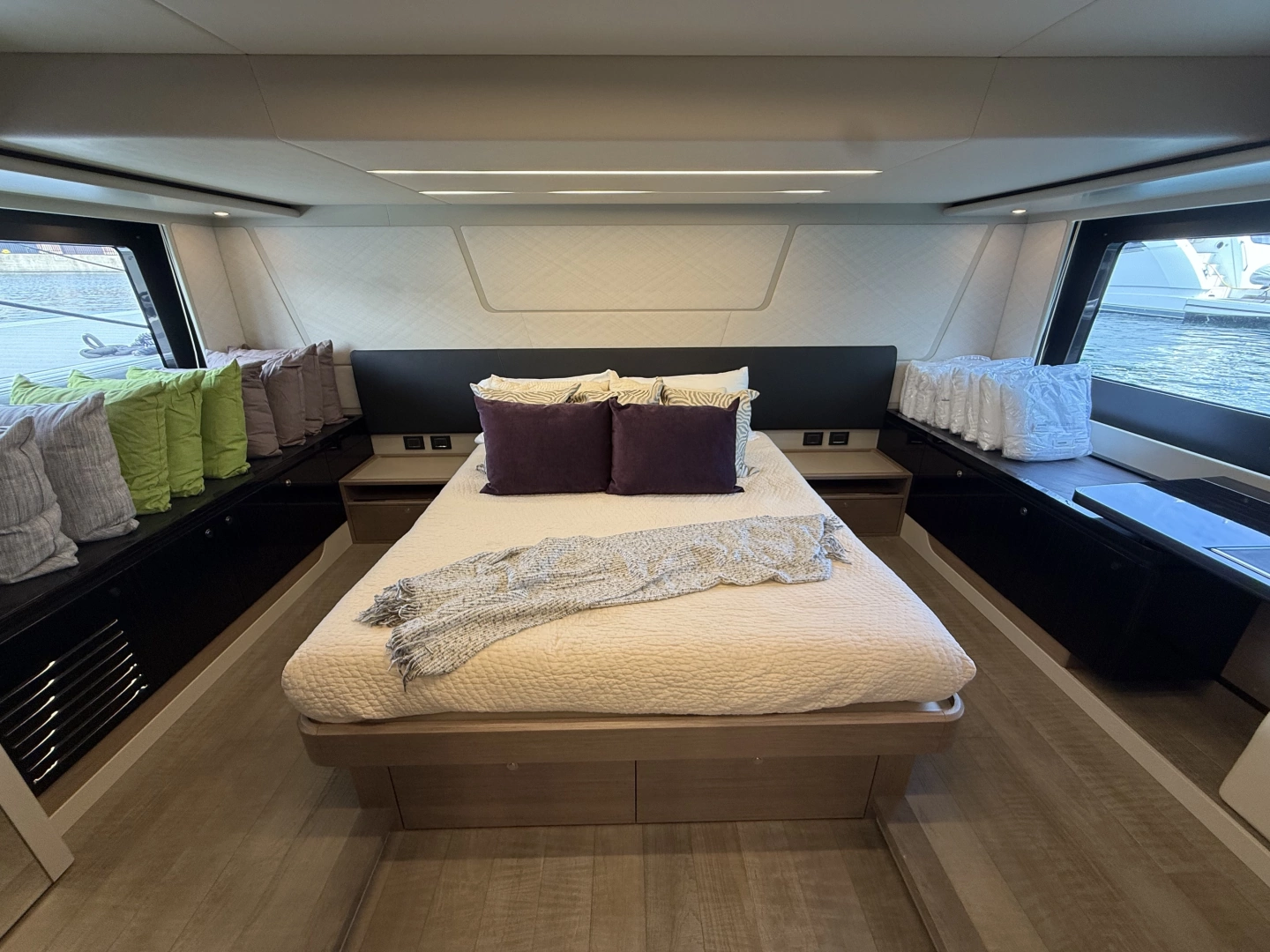Absolute 62 Fly Yacht For Sale