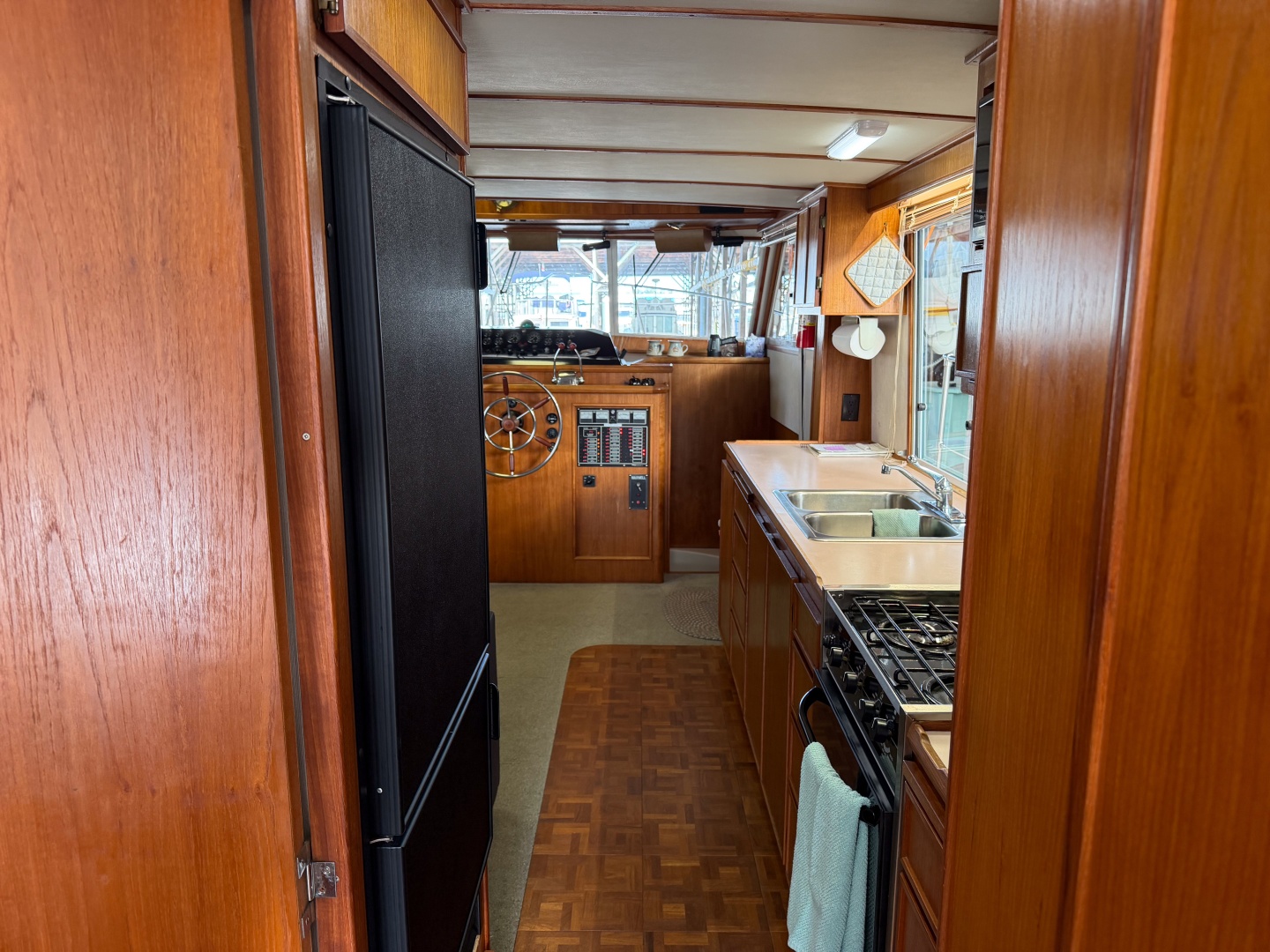 Sun Glo 42ft Cruise A Home Yacht For Sale