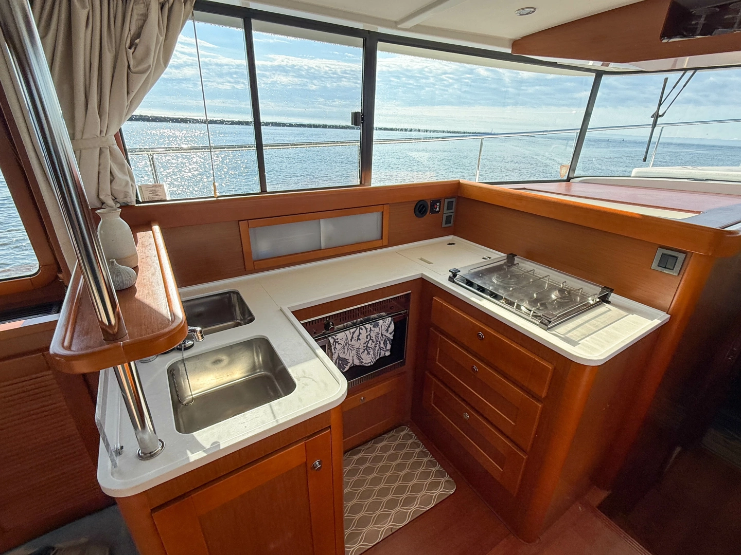 Beneteau Swift Trawler 44 Yacht For Sale