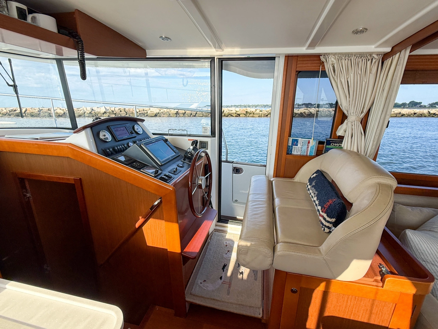 Beneteau Swift Trawler 44 Yacht For Sale