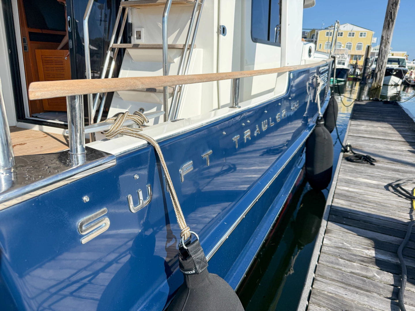 Beneteau Swift Trawler 44 Yacht For Sale