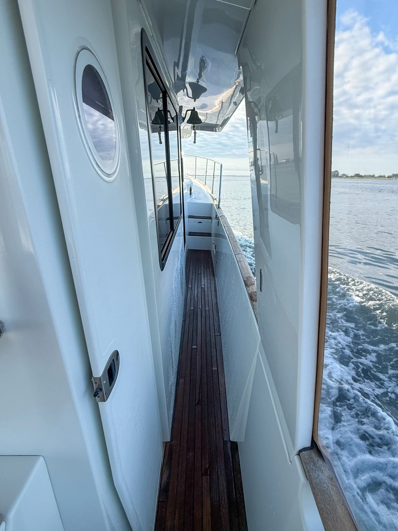 Beneteau Swift Trawler 44 Yacht For Sale