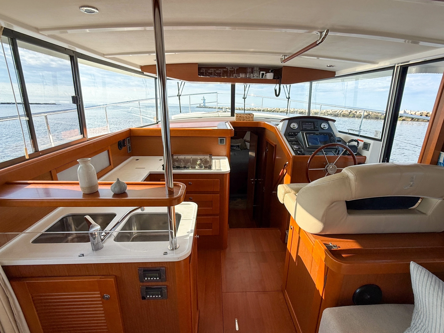 Beneteau Swift Trawler 44 Yacht For Sale