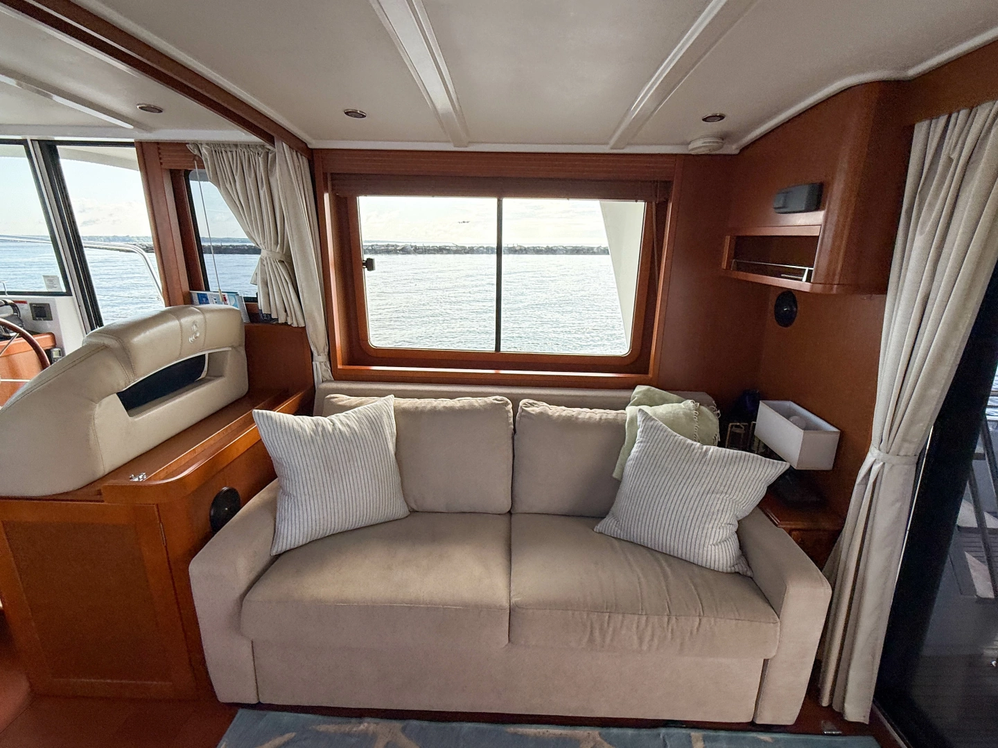 Beneteau Swift Trawler 44 Yacht For Sale