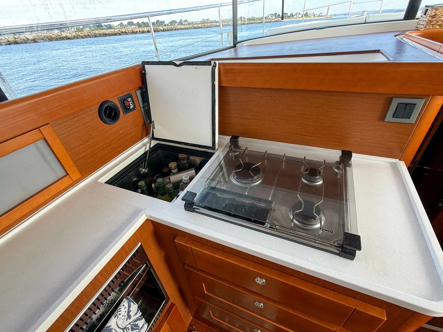 Beneteau Swift Trawler 44 Yacht For Sale