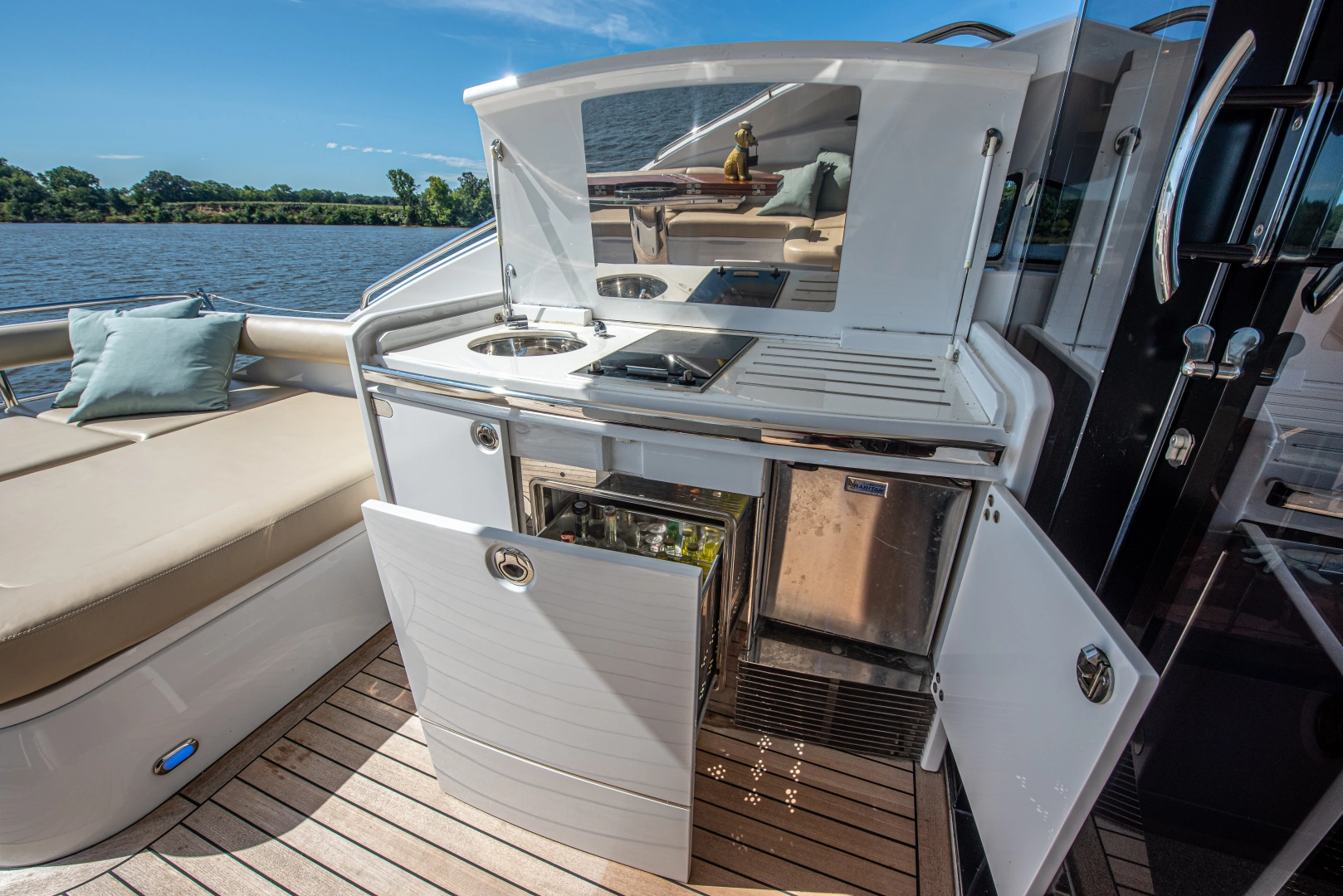 Princess V65 Yacht For Sale