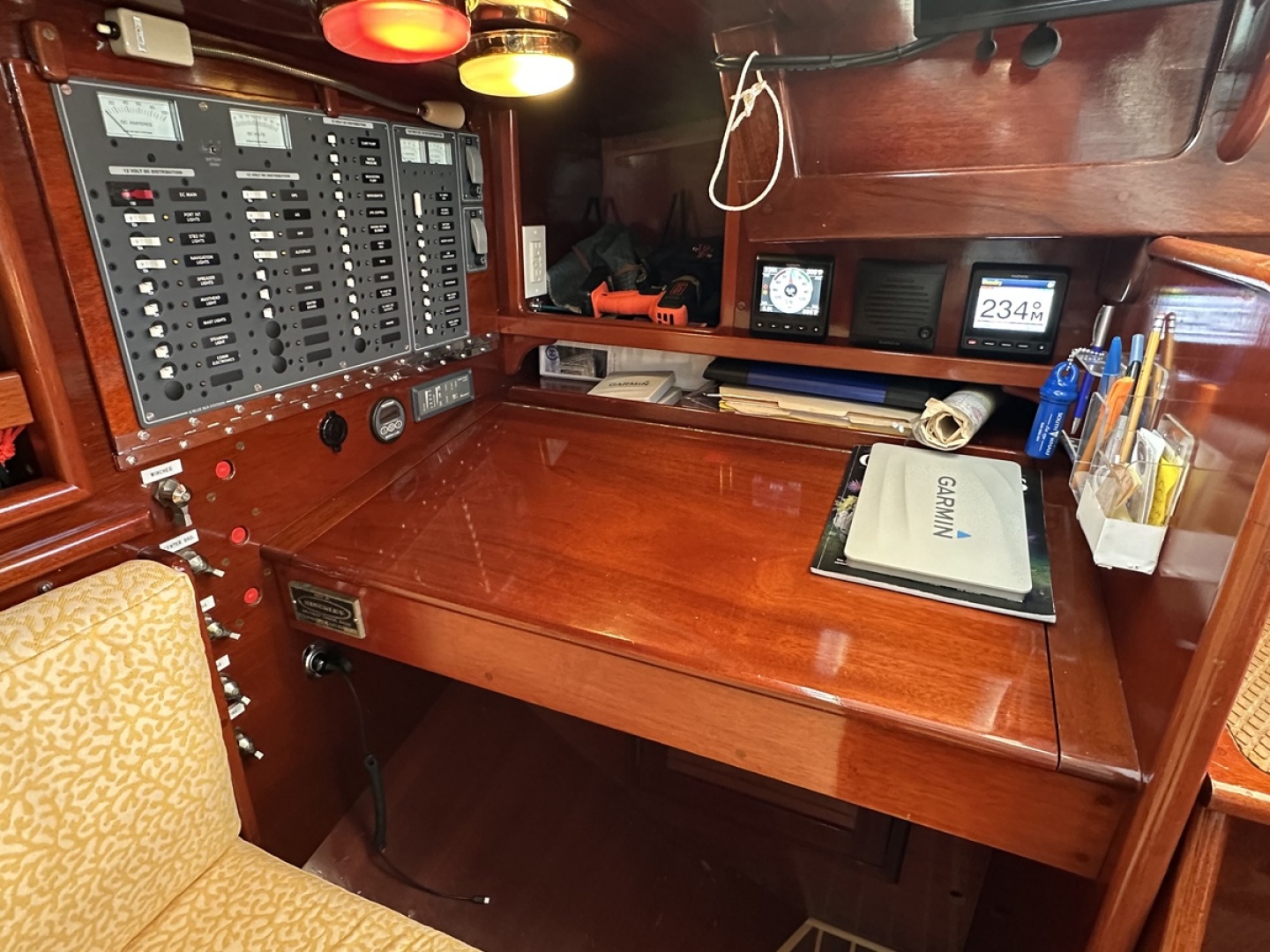 MOONLIGHT 40ft Hinckley Yacht For Sale