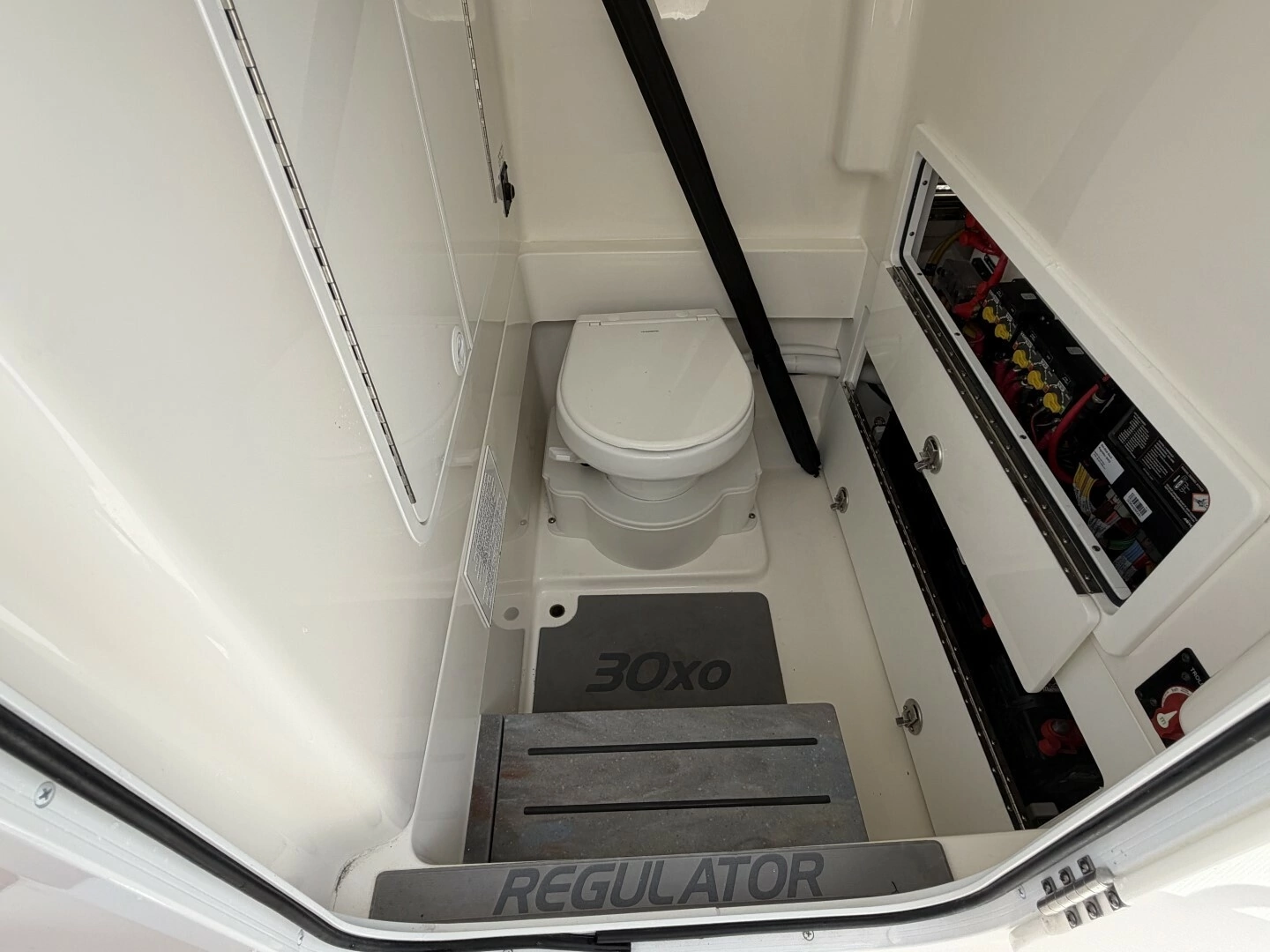 Regulator 30XO Yacht For Sale
