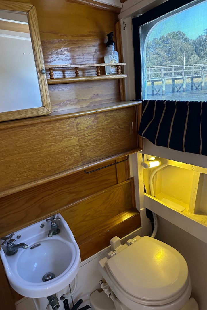 Miss Caroline 34ft Custom Yacht For Sale Miss Caroline 34ft Custom Yacht For Sale