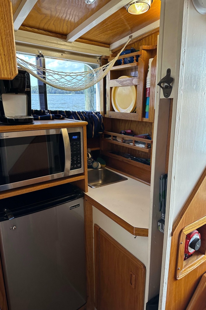 Miss Caroline 34ft Custom Yacht For Sale Miss Caroline 34ft Custom Yacht For Sale