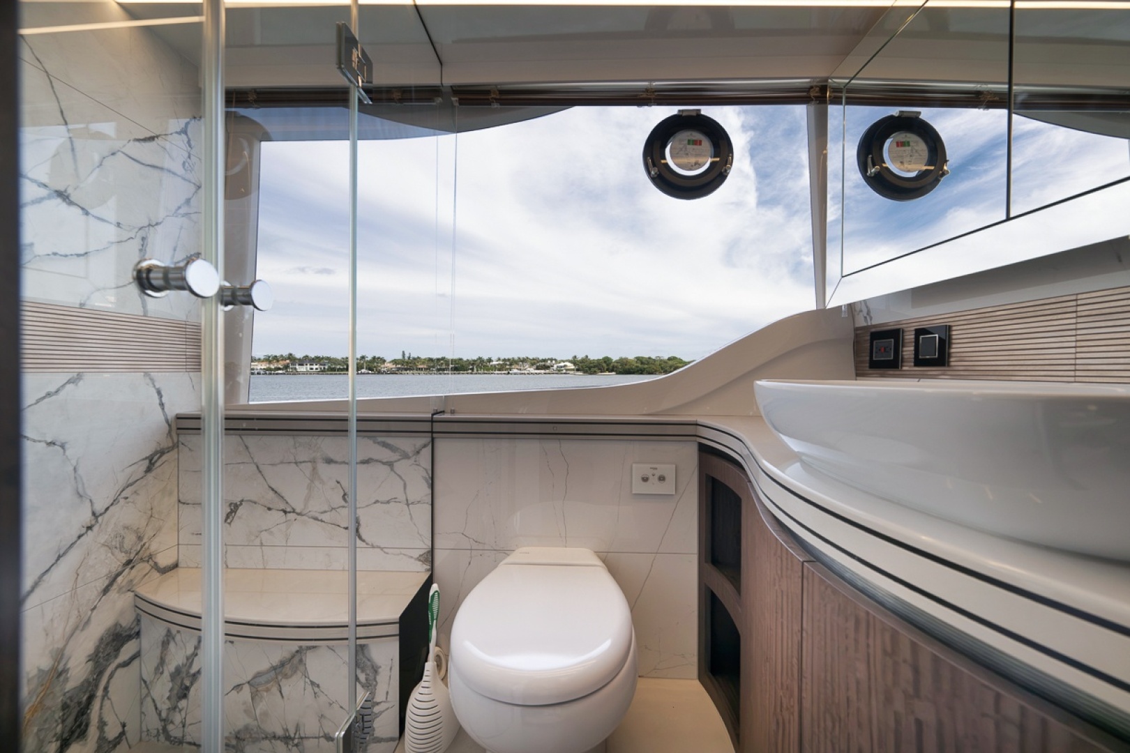 56ft Galeon Yacht For Sale