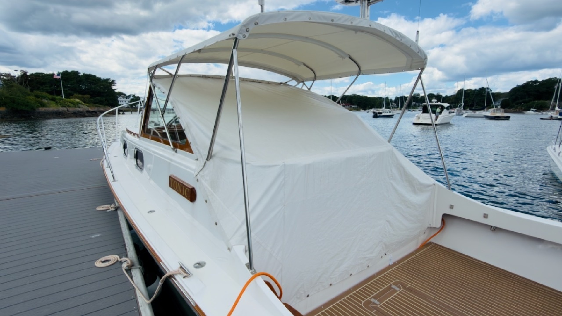 TONIC 33ft Fortier Yacht For Sale