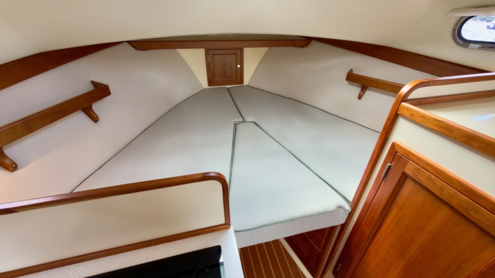 TONIC 33ft Fortier Yacht For Sale