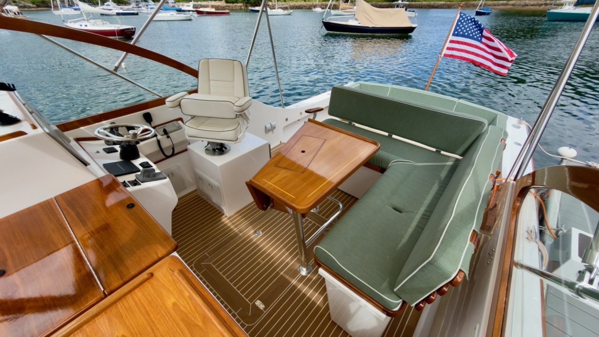 TONIC 33ft Fortier Yacht For Sale