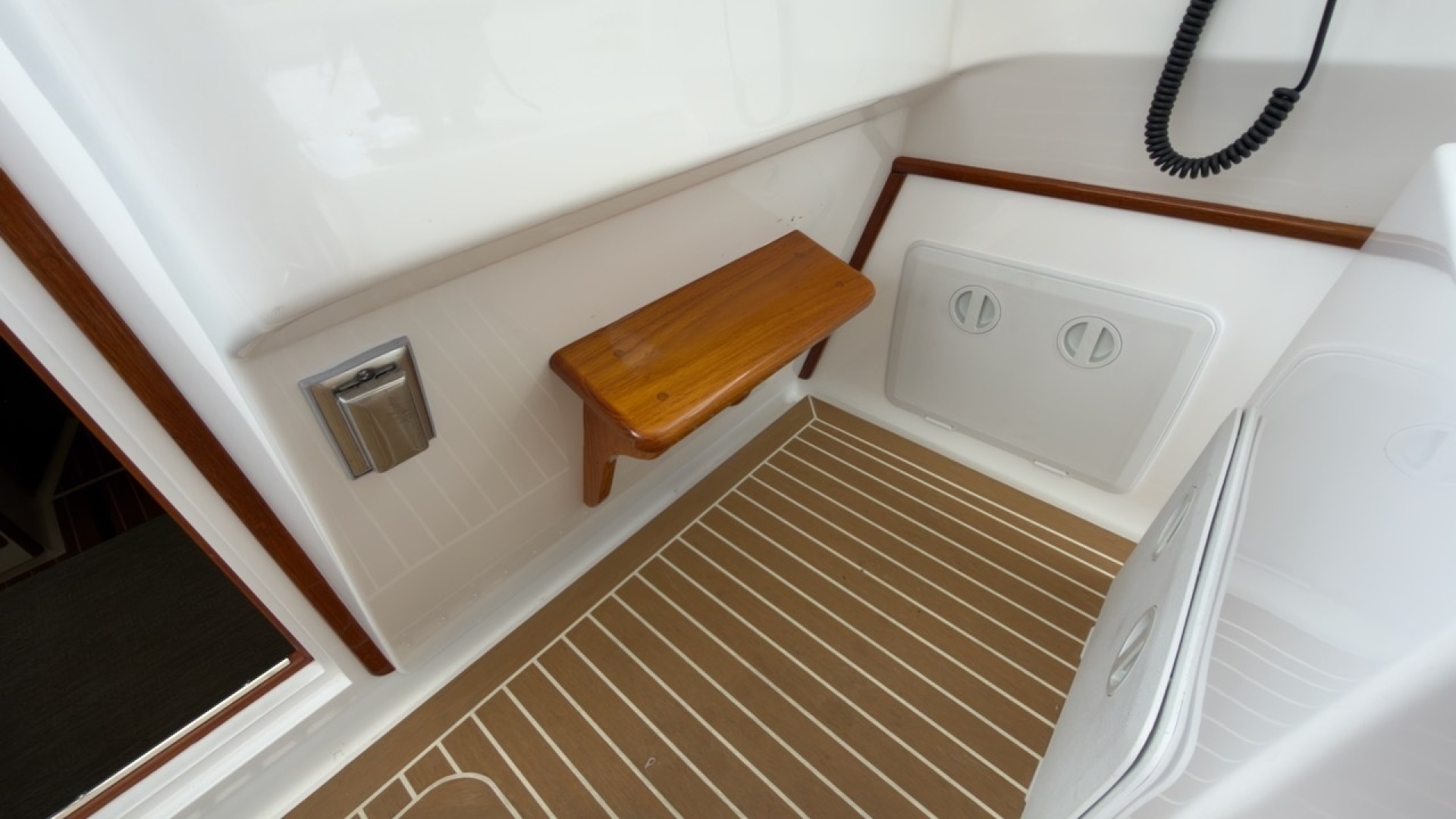 TONIC 33ft Fortier Yacht For Sale