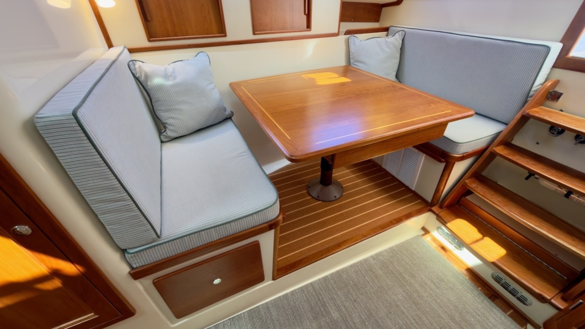 TONIC 33ft Fortier Yacht For Sale