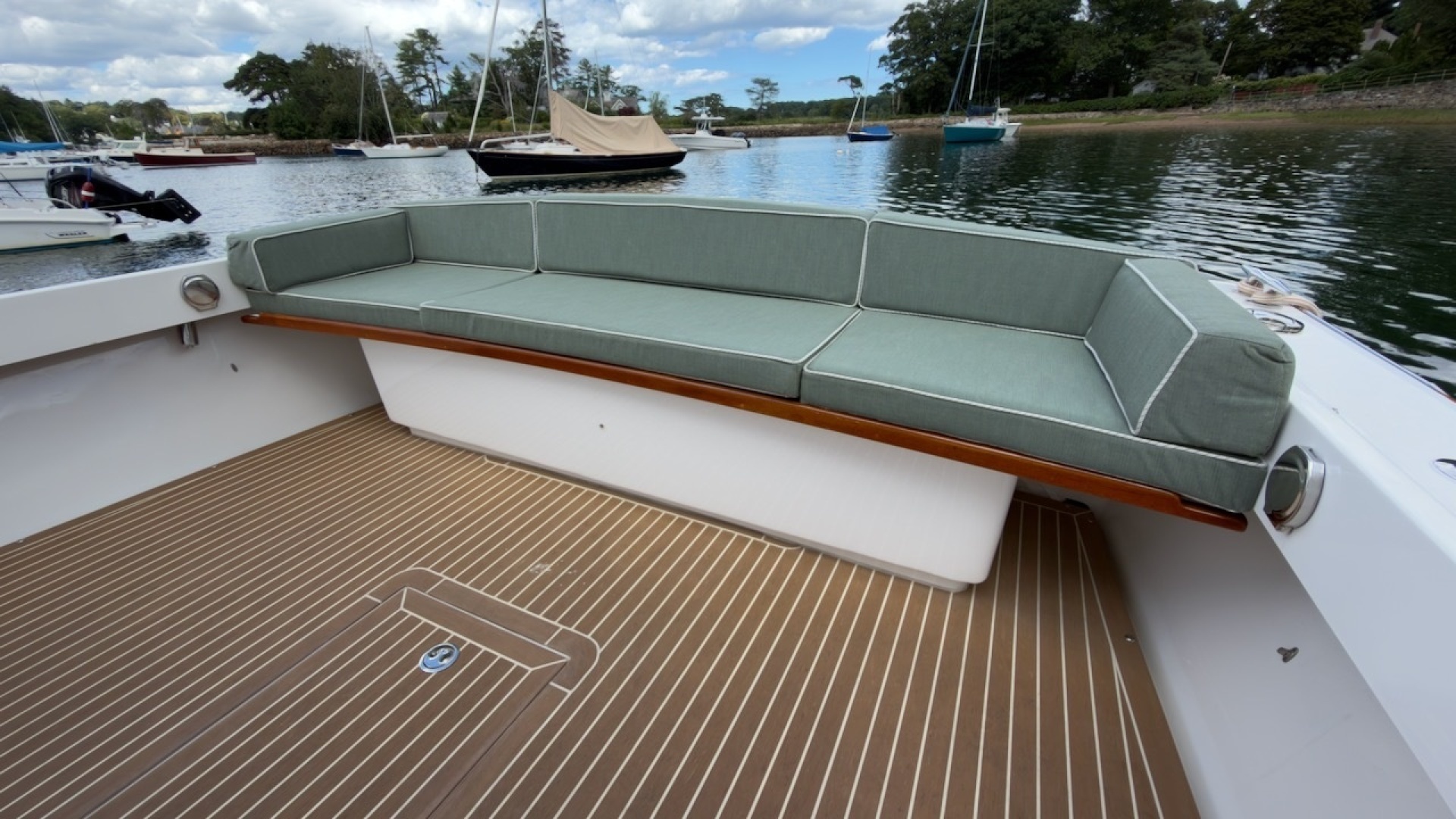 TONIC 33ft Fortier Yacht For Sale