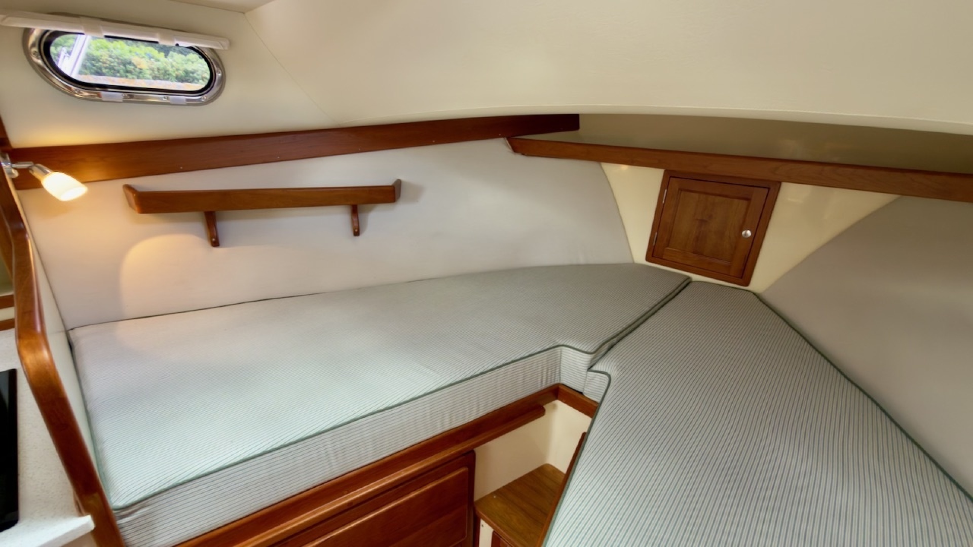 TONIC 33ft Fortier Yacht For Sale