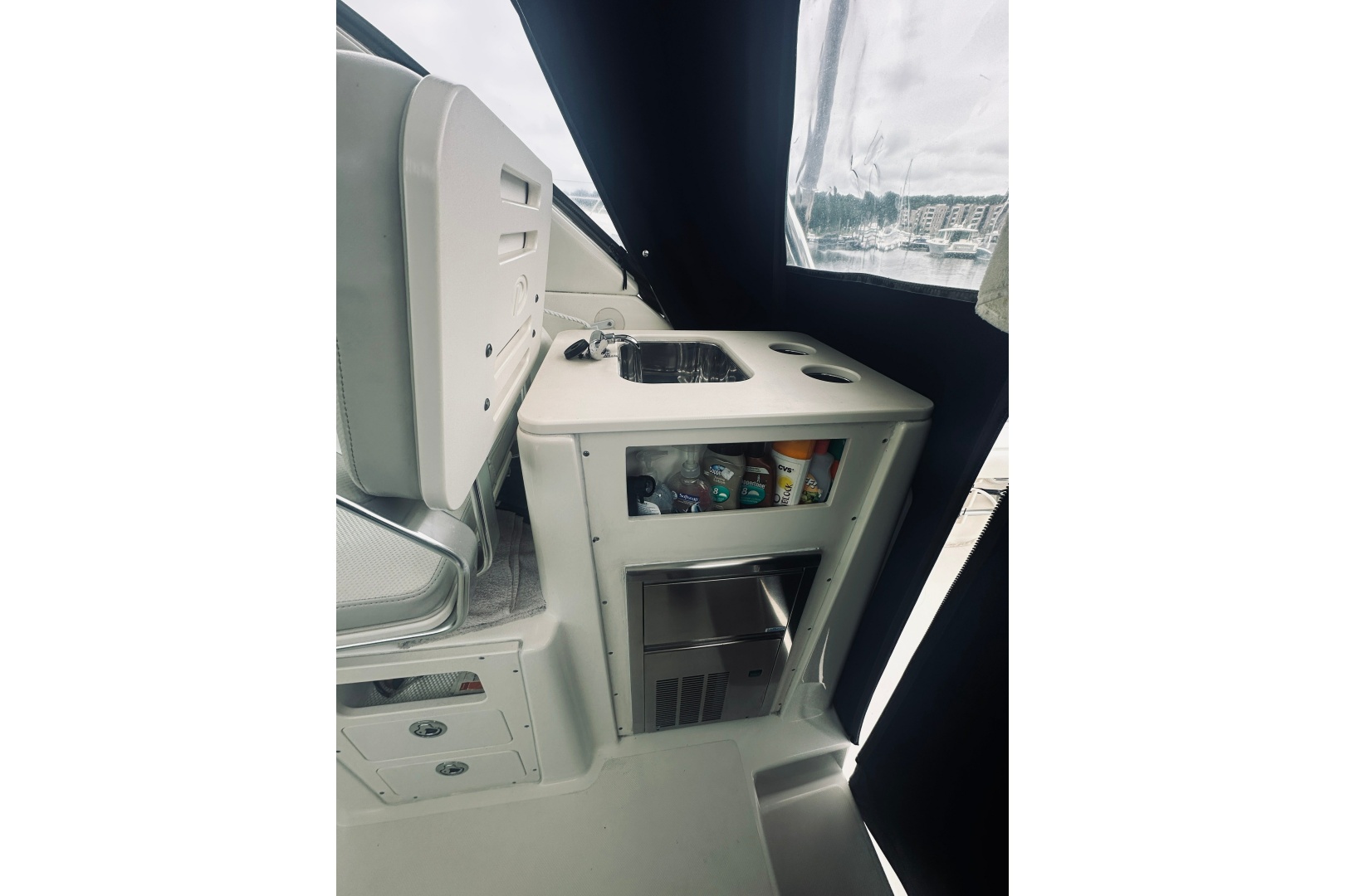 Reel Music II 33ft Pursuit Yacht For Sale