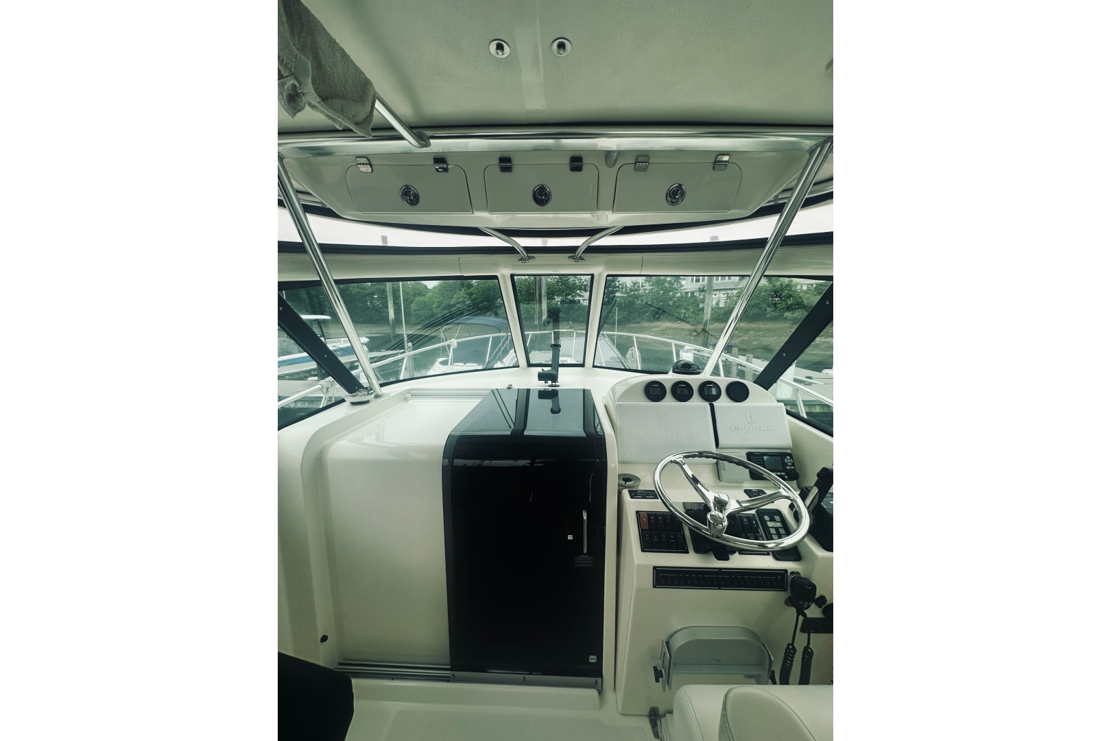 Reel Music II 33ft Pursuit Yacht For Sale