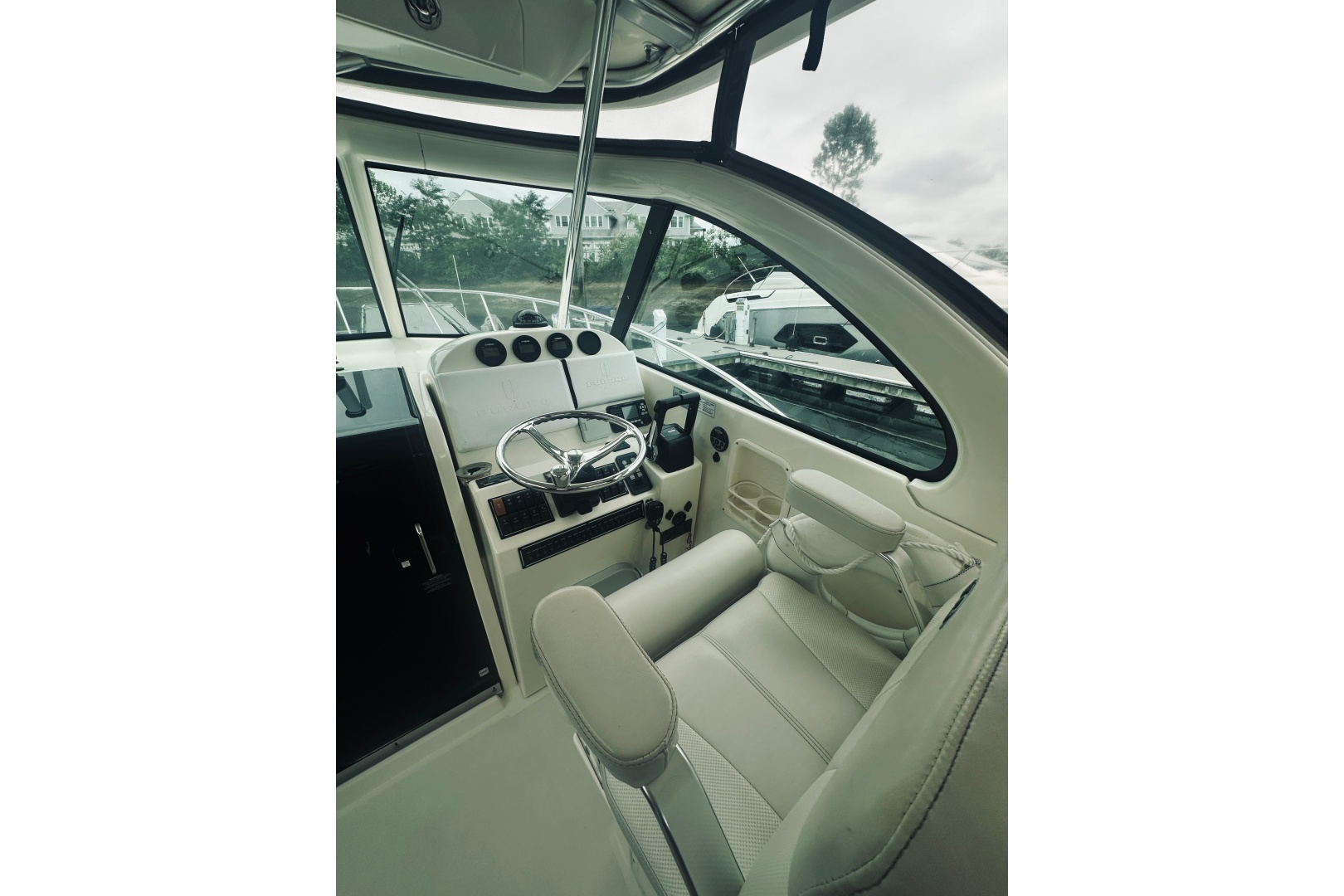 Reel Music II 33ft Pursuit Yacht For Sale