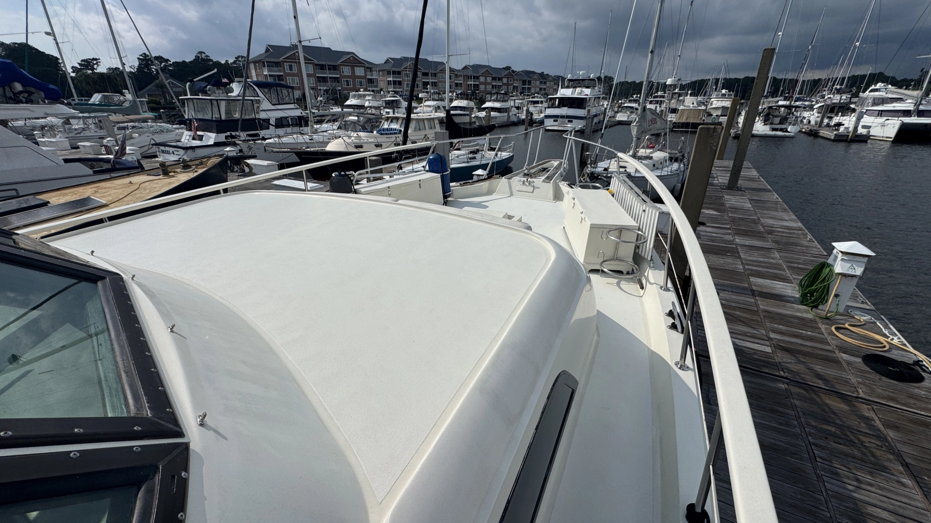 Hatteras 53 Extended Deckhouse Yacht For Sale