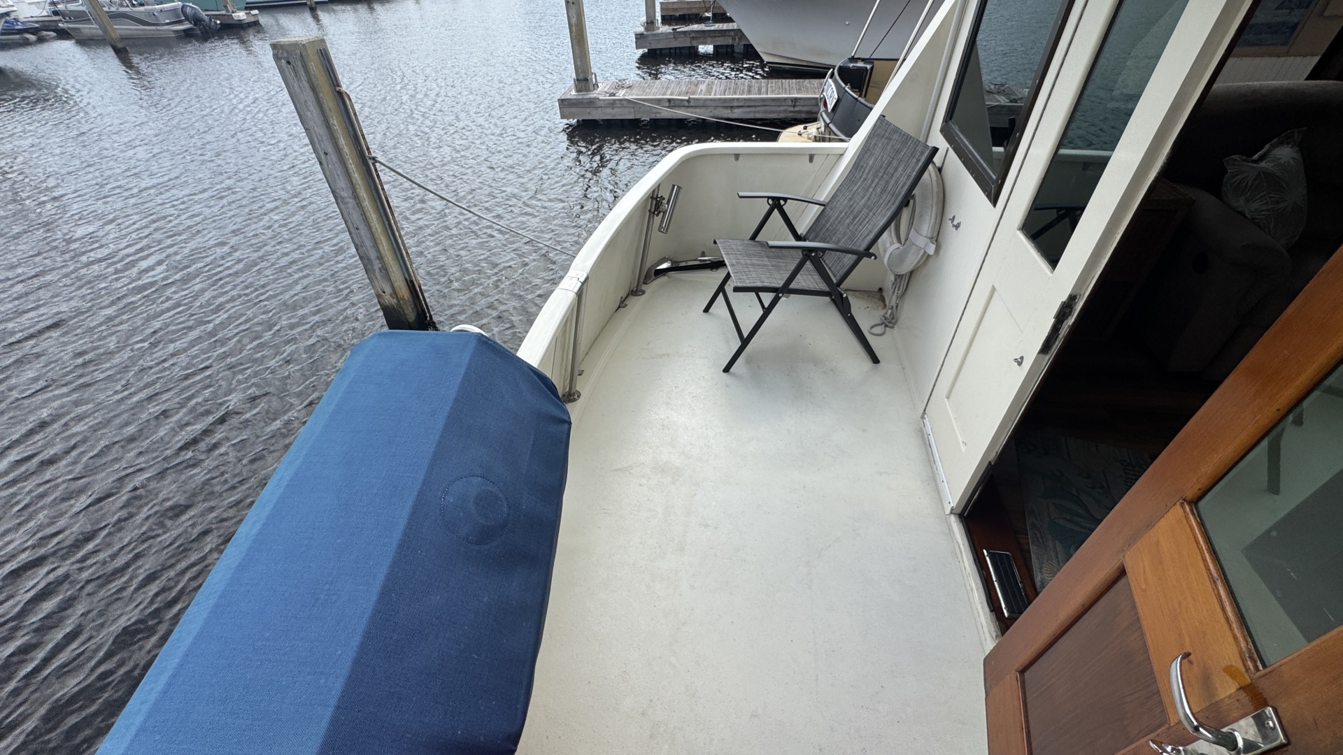 3 Little Birds 53ft Hatteras Yacht For Sale
