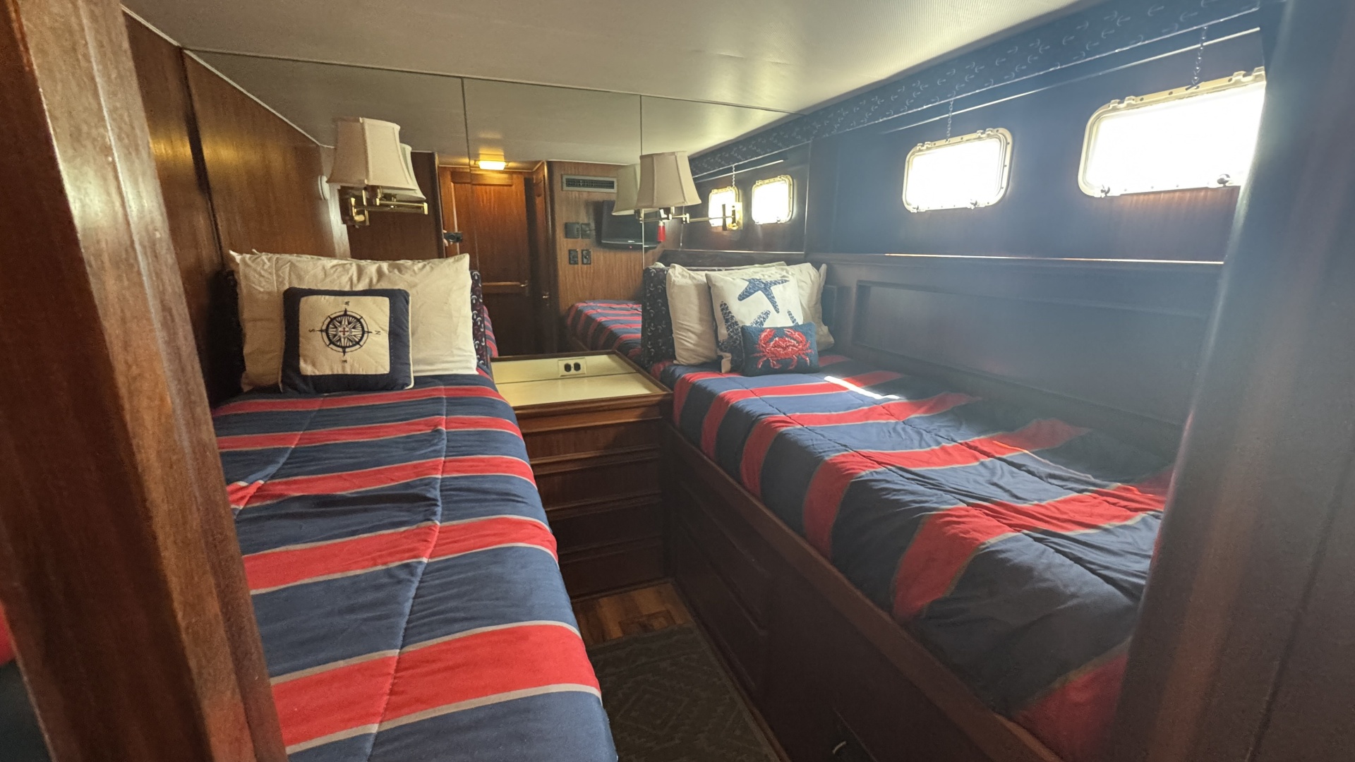 3 Little Birds 53ft Hatteras Yacht For Sale