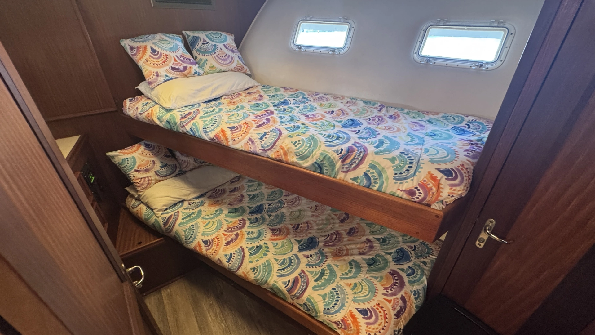 Hatteras 53 Extended Deckhouse Yacht For Sale