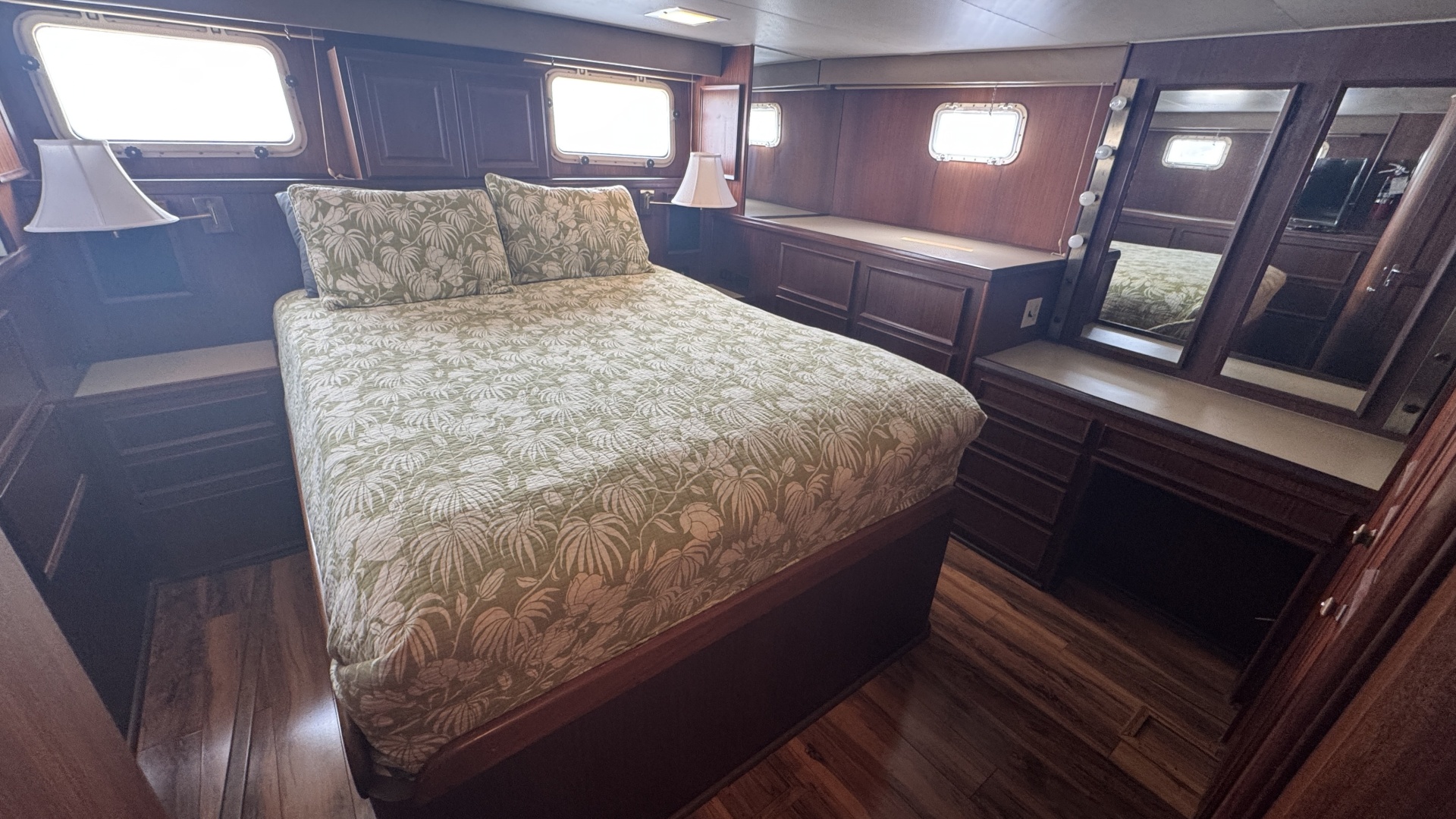 3 Little Birds 53ft Hatteras Yacht For Sale