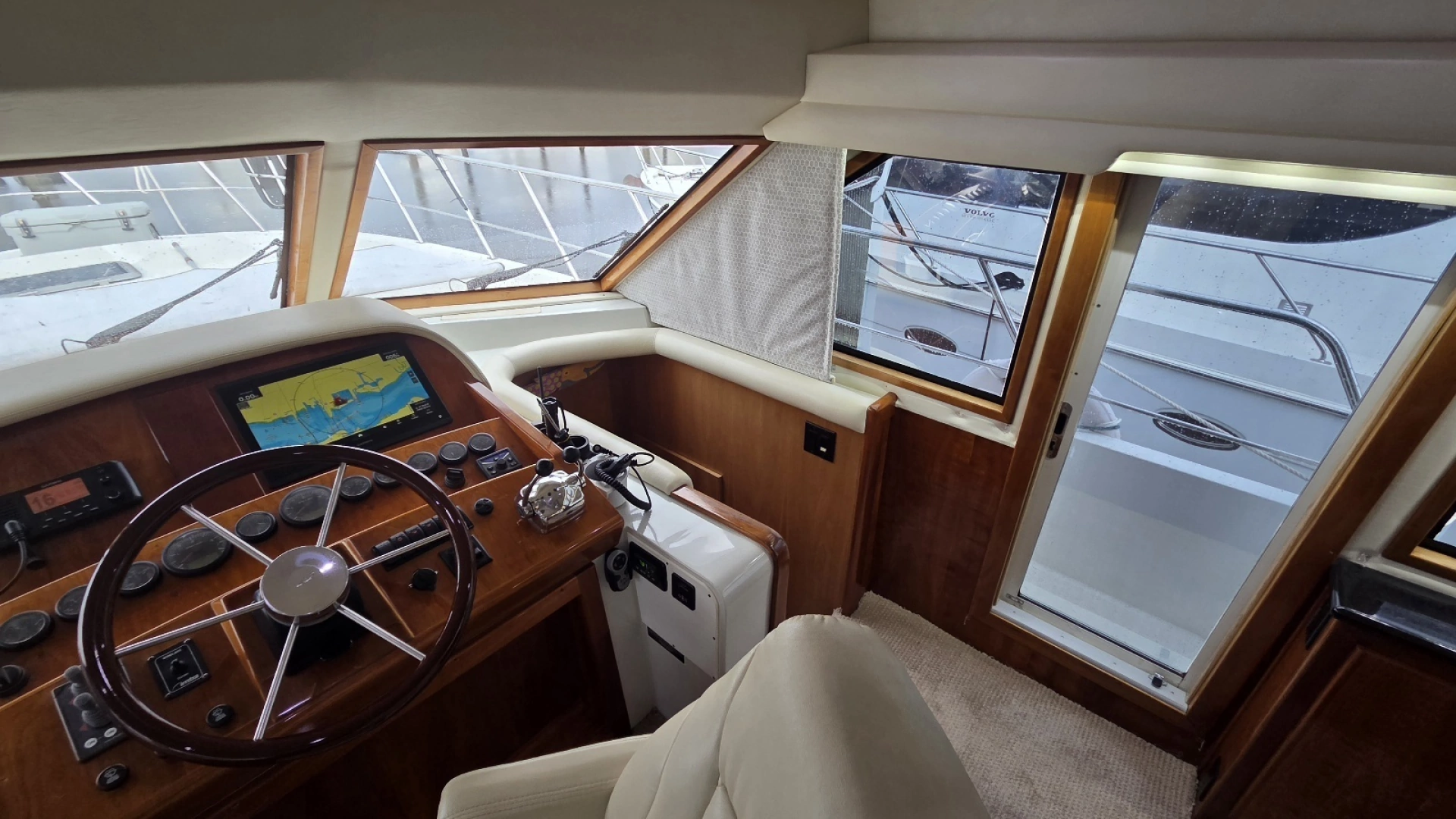 Navigator 5400 Yacht For Sale