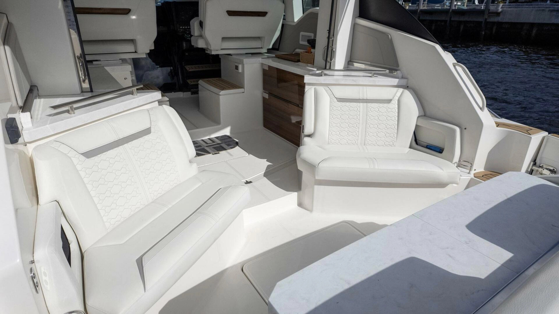 3Ss 43ft Tiara Yachts Yacht For Sale