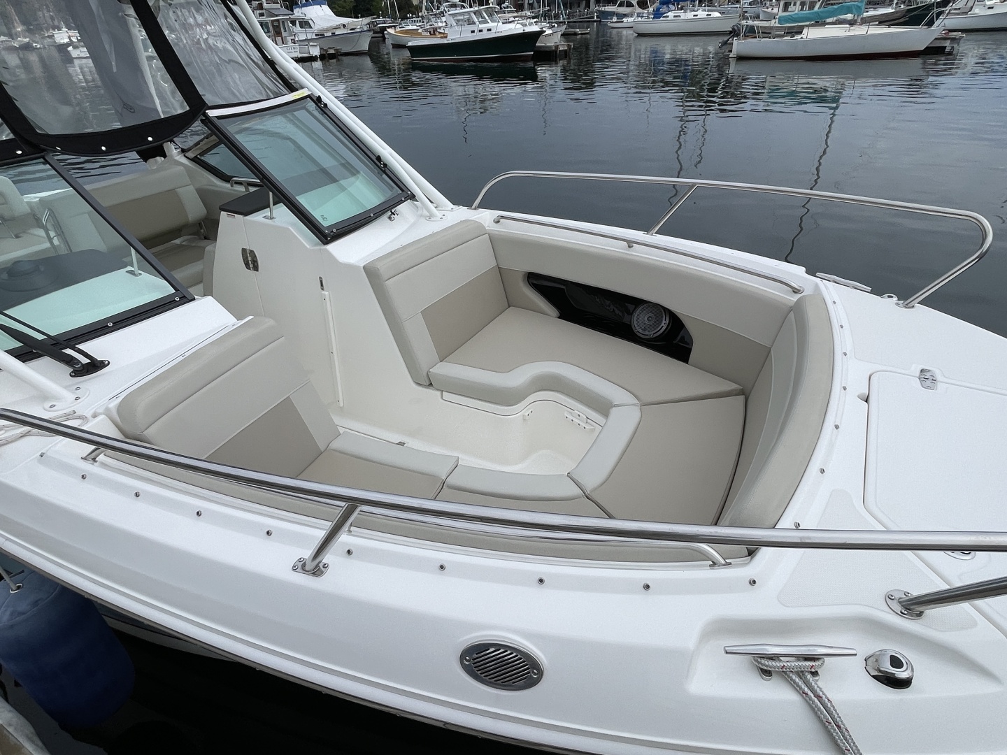 24ft Boston Whaler Yacht For Sale 24ft Boston Whaler Yacht For Sale