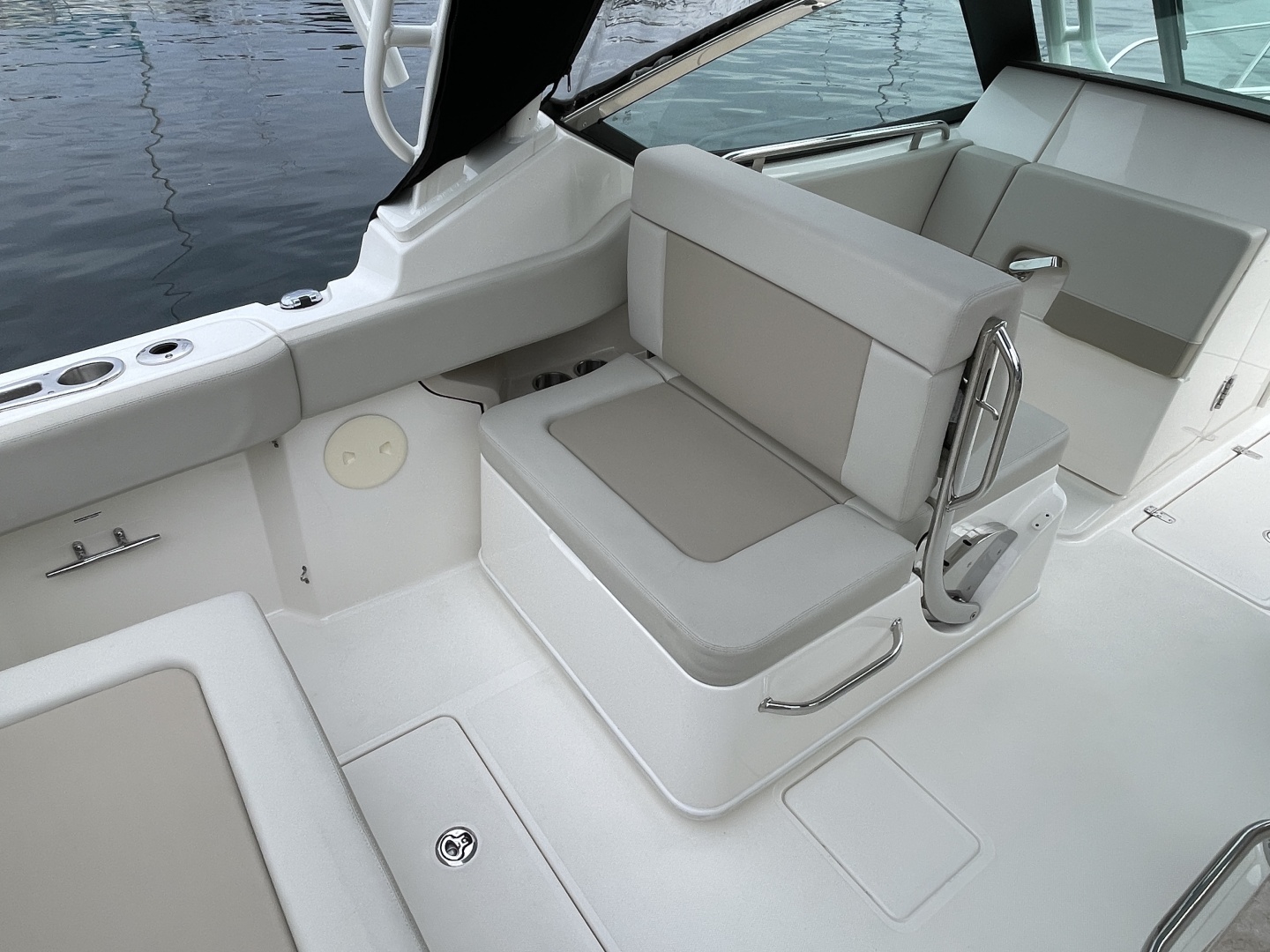 24ft Boston Whaler Yacht For Sale 24ft Boston Whaler Yacht For Sale