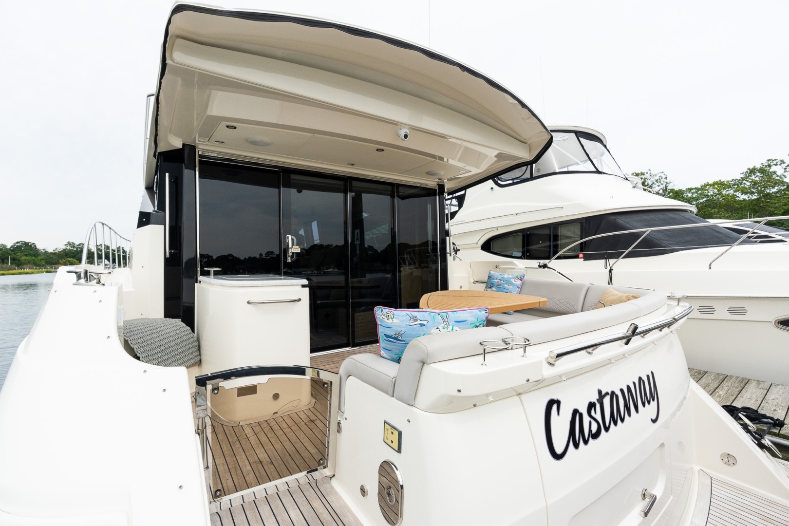 Castaway 56ft Sea Ray Yacht For Sale Castaway 56ft Sea Ray Yacht For Sale
