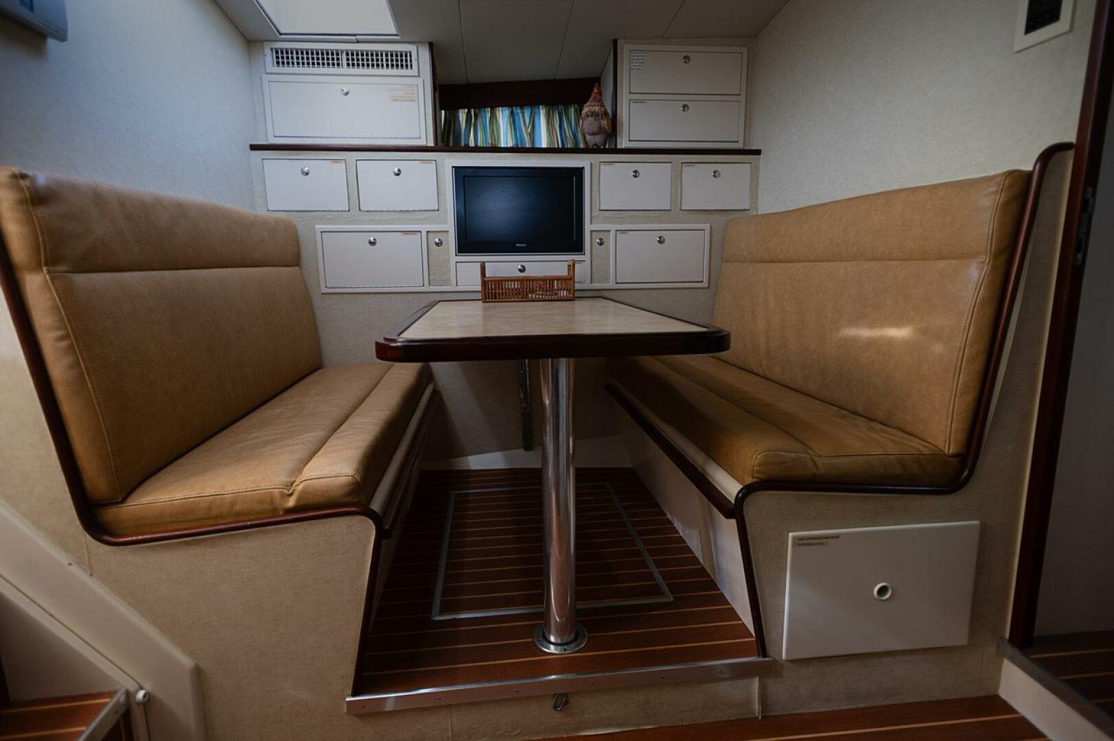 Summer Song 68ft Derecktor Yacht For Sale