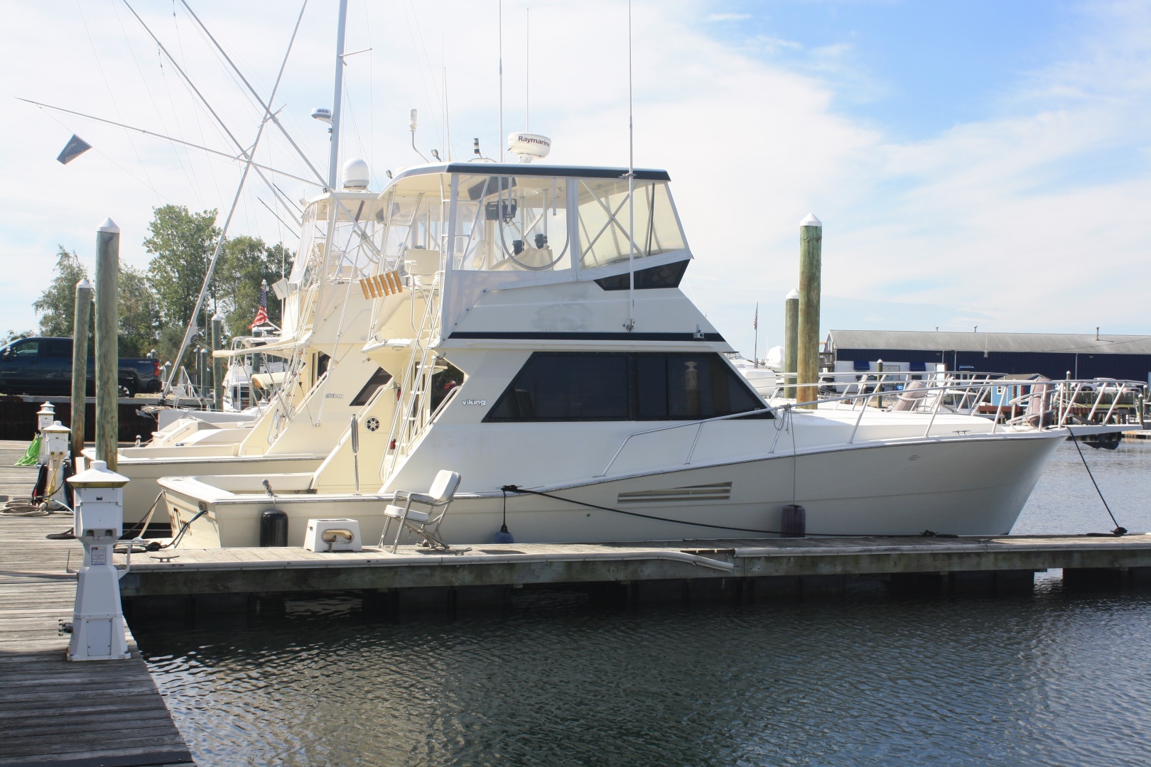 1989 Viking Viking 41 Convertible — photograph 3