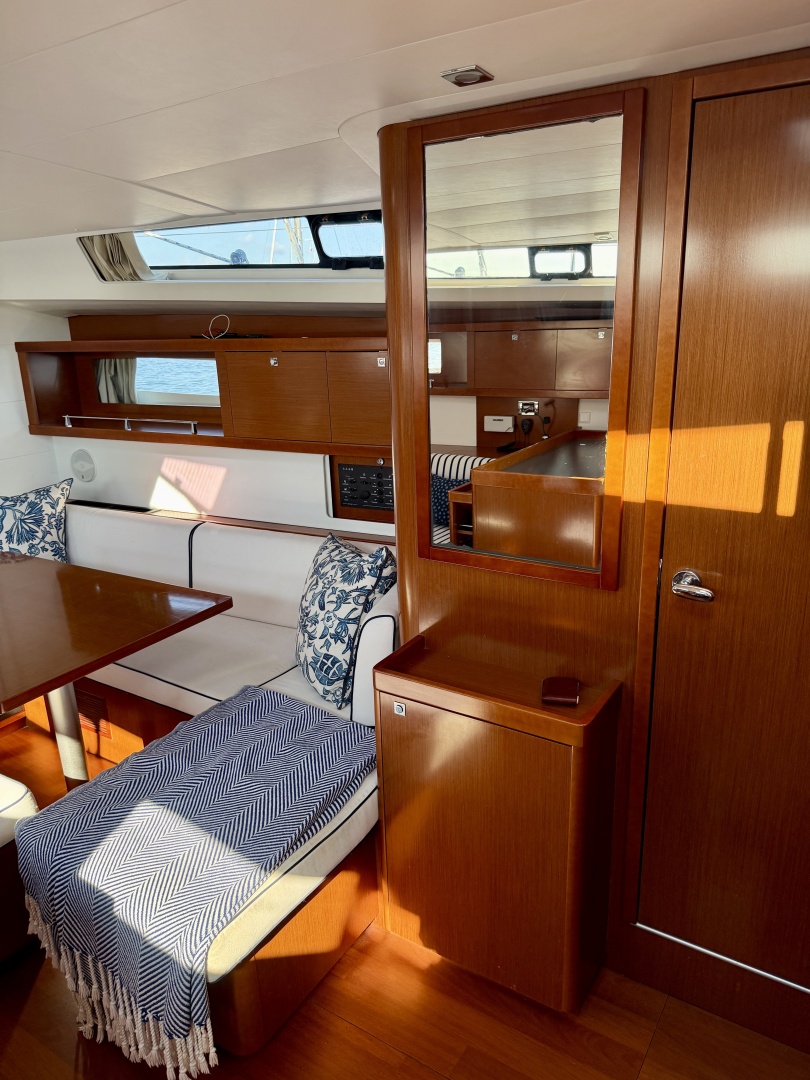 45ft Beneteau Yacht For Sale