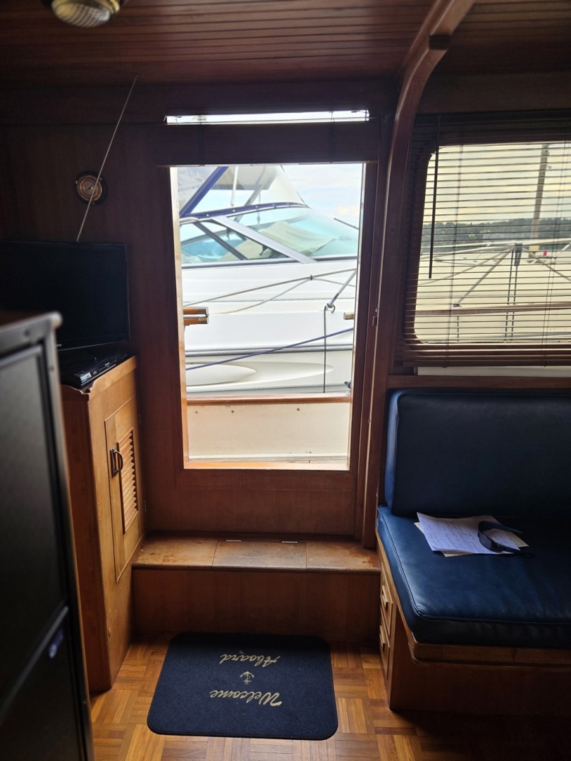 1979 Ocean Alexander 40 Double Cabin
