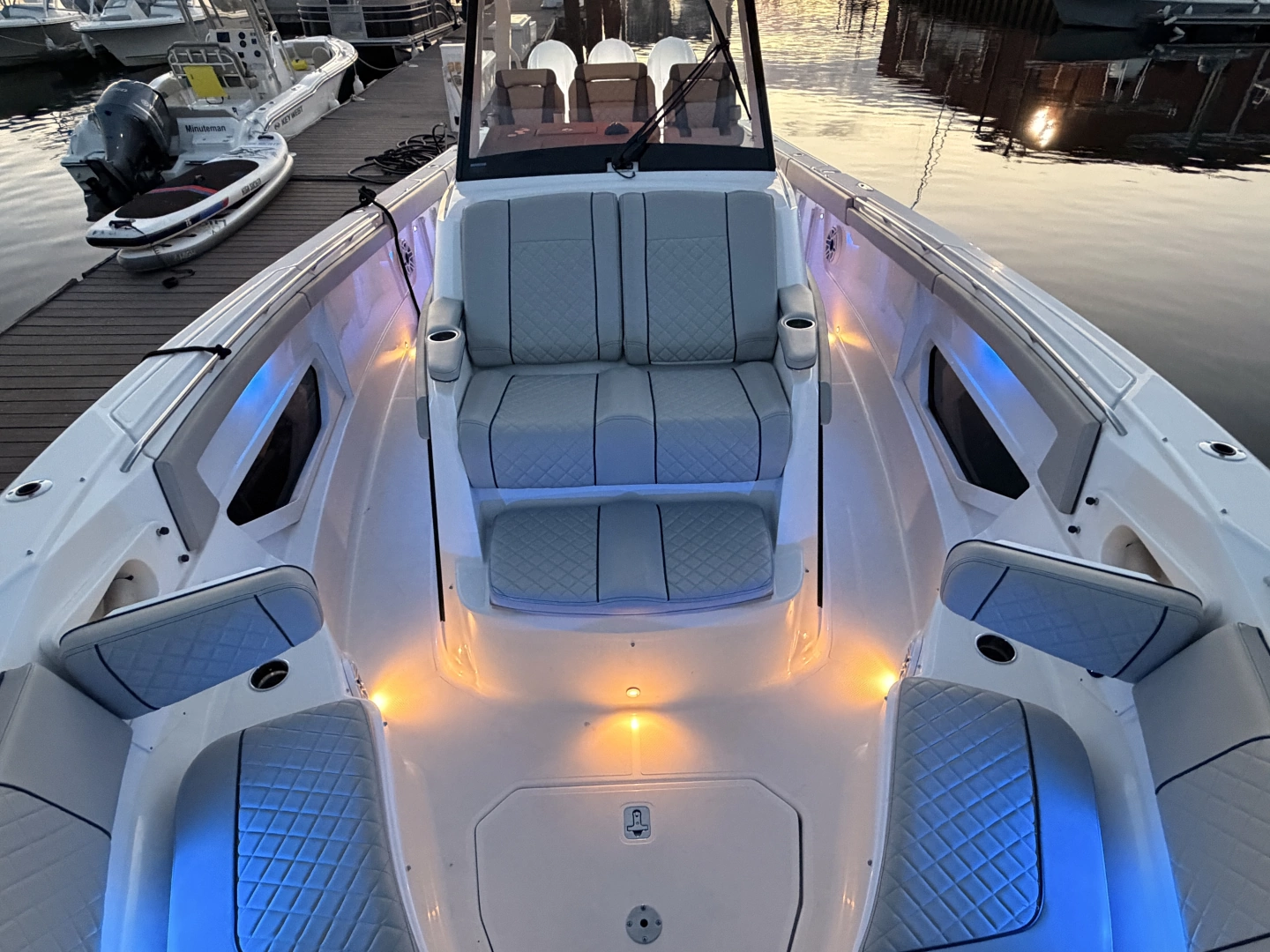 Pursuit S378 Yacht For Sale