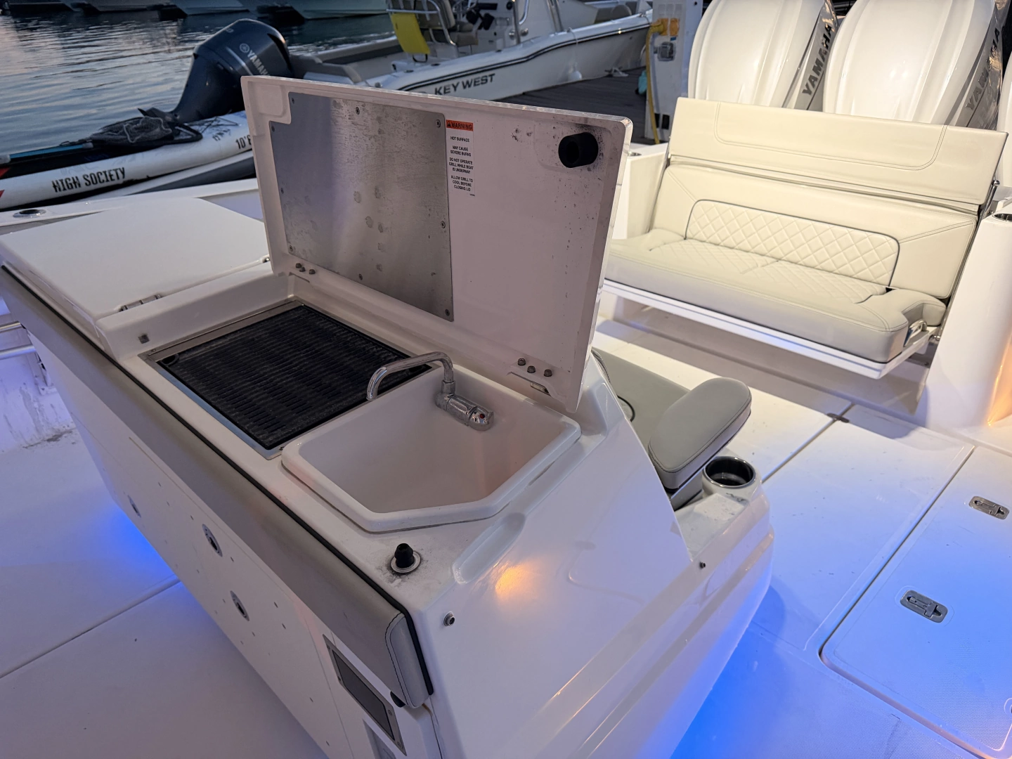 Pursuit S378 Yacht For Sale