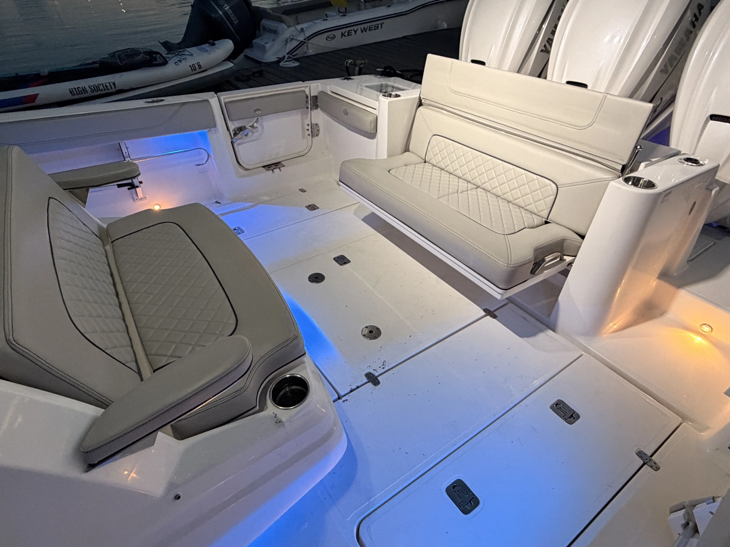 Pursuit S378 Yacht For Sale
