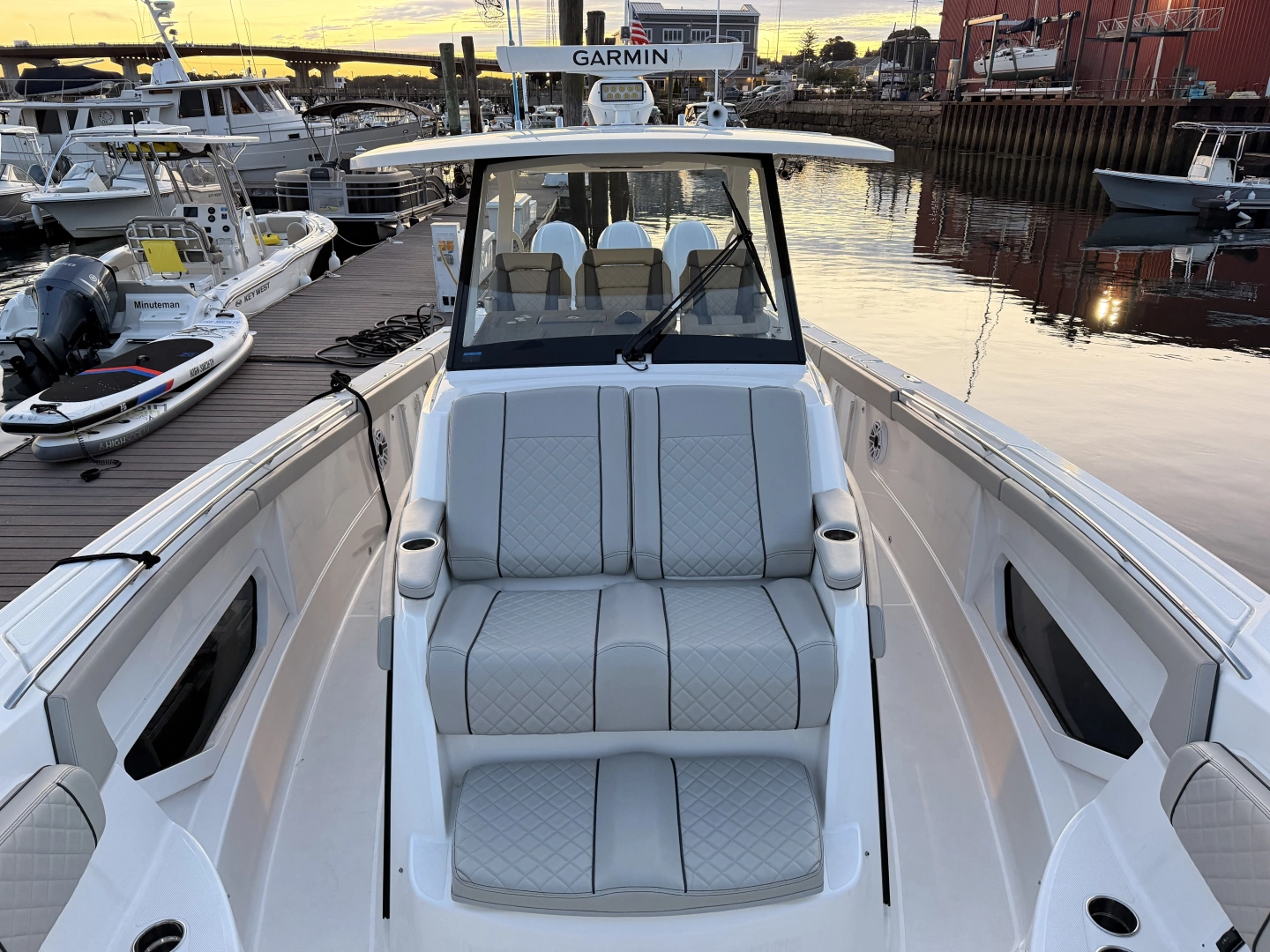 Pursuit S378 Yacht For Sale