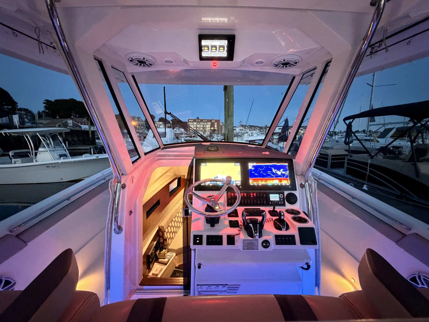 Pursuit S378 Yacht For Sale
